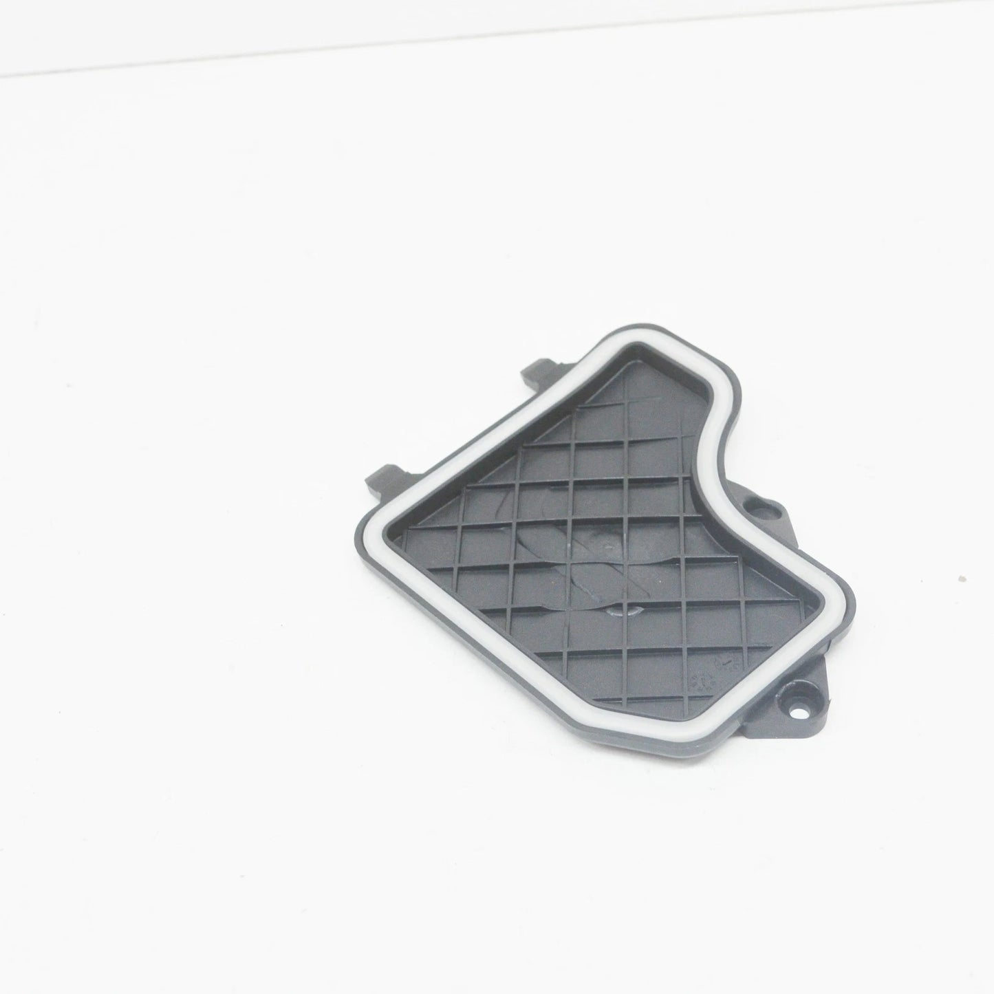 NEW AUDI A1 MK1 HALOGEN HEADLIGHT LEFT OUTER COVER CAP 8XA941159 ORIGINAL