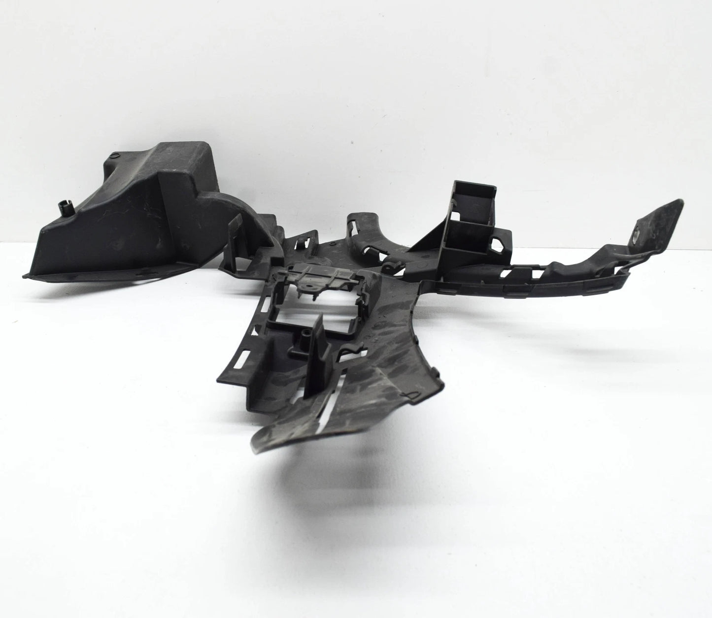 NEW MERCEDES-BENZ S W222 REAR RIGHT BUMPER BRACKET A2228858800 ORIGINAL