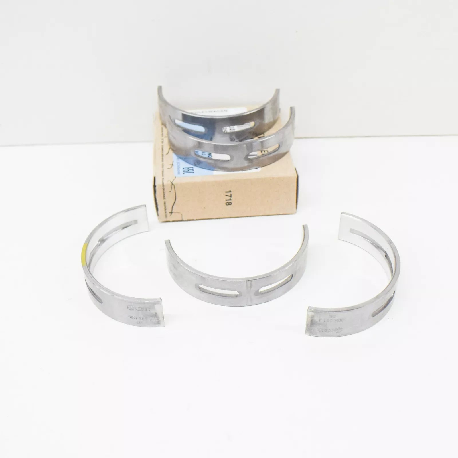 NEW AUDI A3 8P CRANKSHAFT UPPER YELLOW BEARING SHELL 06H105561JGLB ORIGINAL