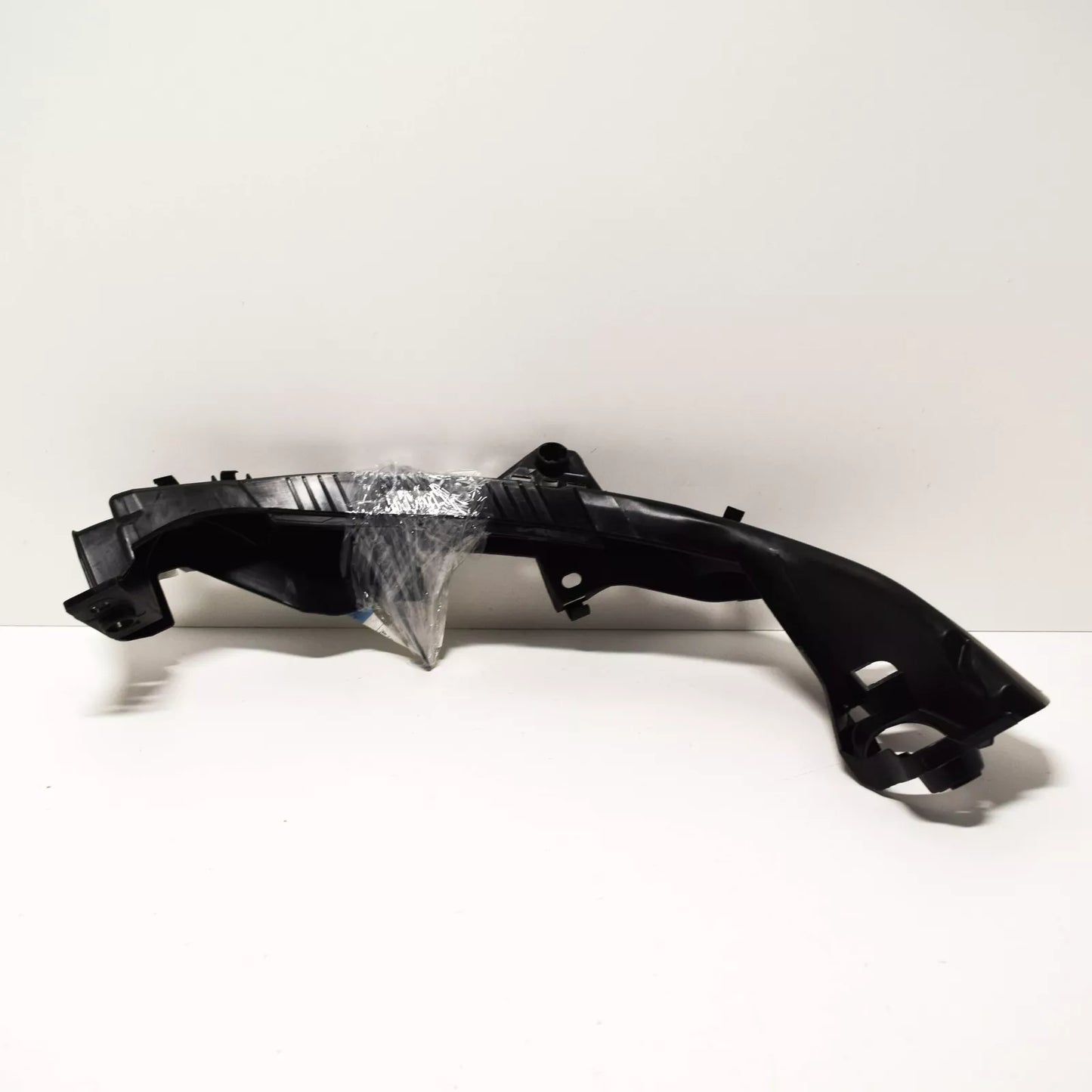 NEW BMW M3 E90 FRONT RIGHT HEADLIGHT BRACKET ARM 51118040552 ORIGINAL