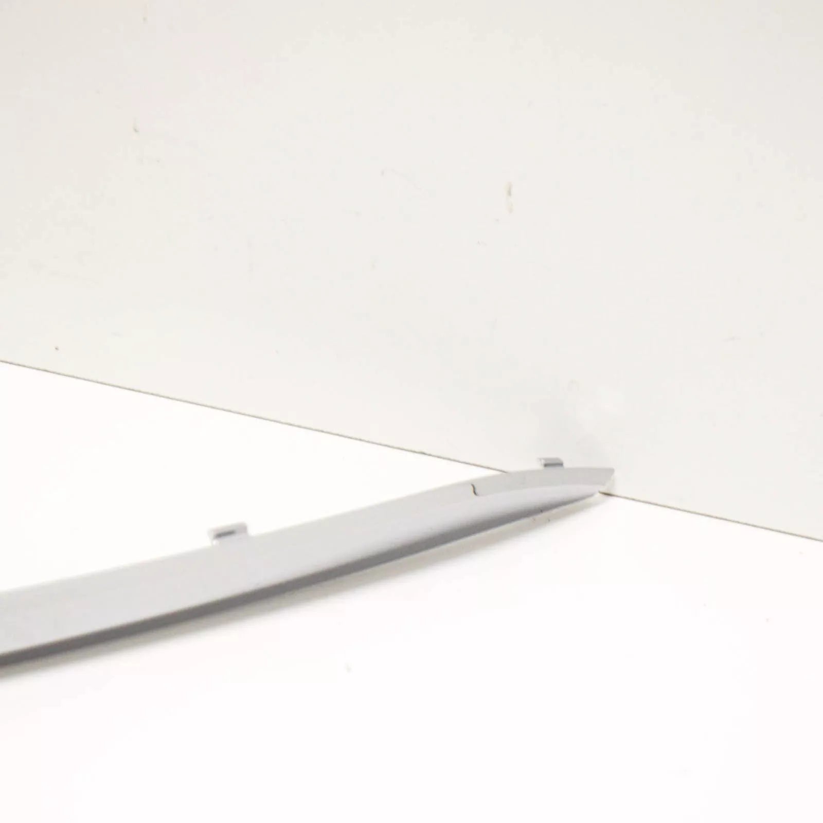 NEW BMW 3 TOURING F31 REAR BUMPER CENTER CHROME TRIM STRIP 51127289755 ORIGINAL