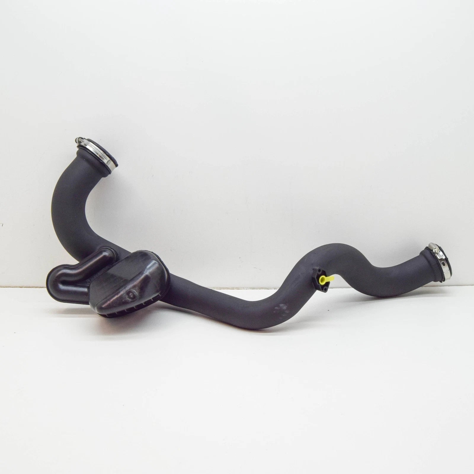 NEW AUDI A4 B8 LEFT CHARGE AIR COOLER PRESSURE HOSE 8K0145673AC ORIGINAL