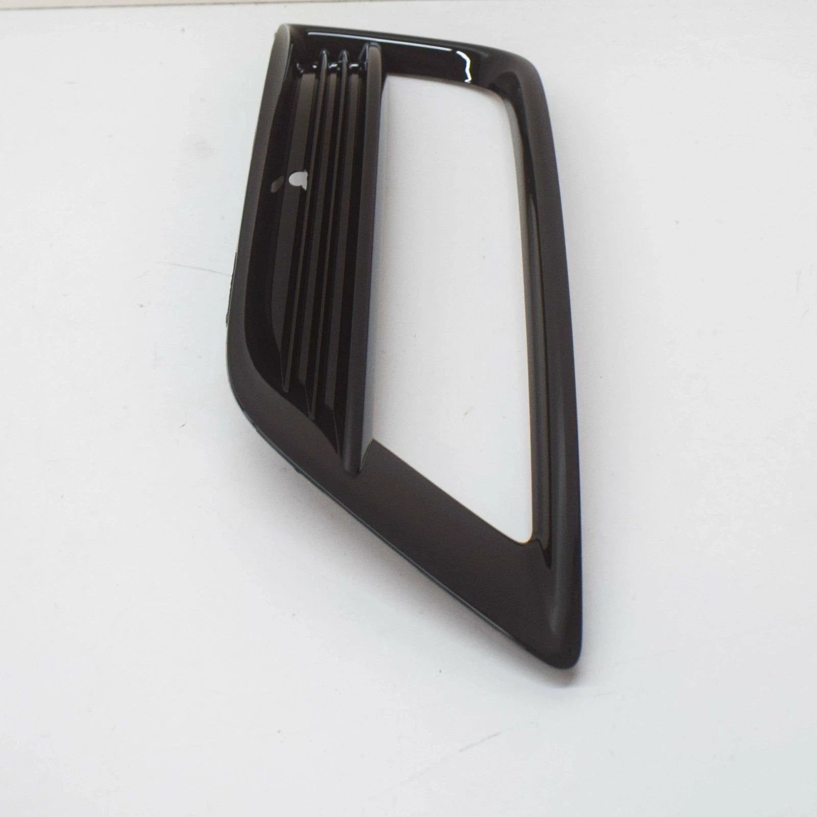 NEW VW GOLF MK7 FRONT BUMPER RIGHT LOWER GRILLE R-LINE 5G0853666G041