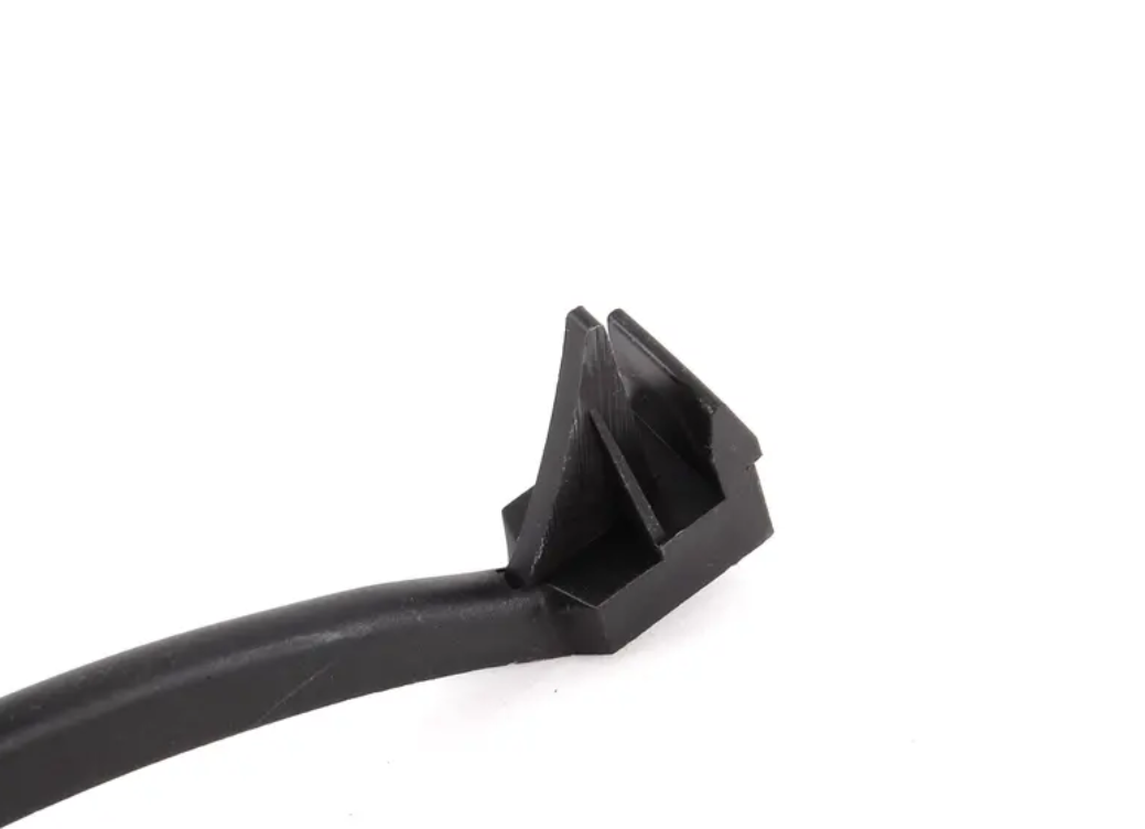 new bmw 5 e39 front airduct link 8215361 51718215361 original