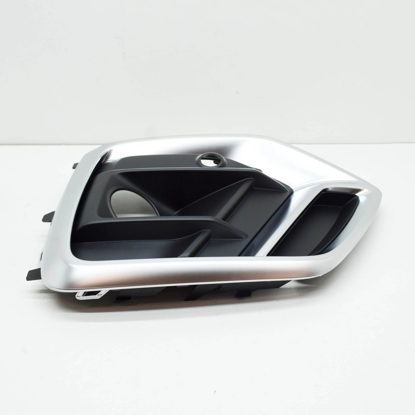 NEW AUDI Q5 FY FRONT BUMPER LEFT AIR GUIDE GRILLE 80F807679COX