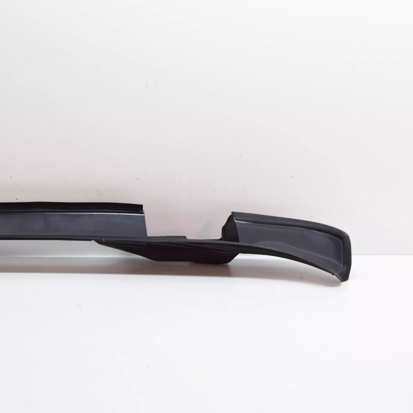 NEW MERCEDES-BENZ E W212 REAR BOOT LID TRIM COVER A2126902130 ORIGINAL