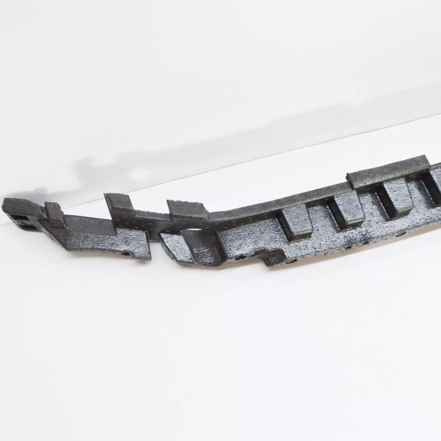 NEW BMW X1 F48 FRONT BUMPER FOAM 51117342437 7342437 2015 ORIGINAL