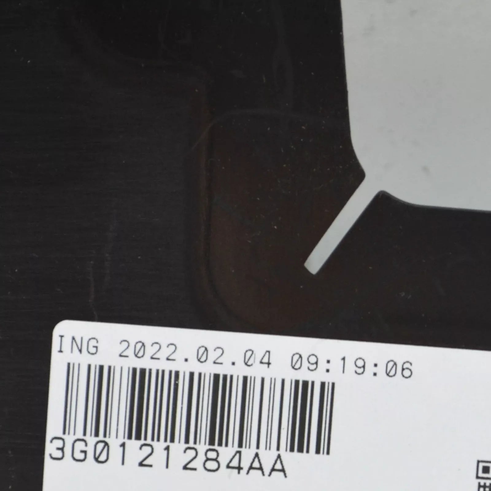 NEW VOLKSWAGEN ARTEON 3H7 RIGH RADIATOR AIR GUIDE 3G0121284AA ORIGINAL