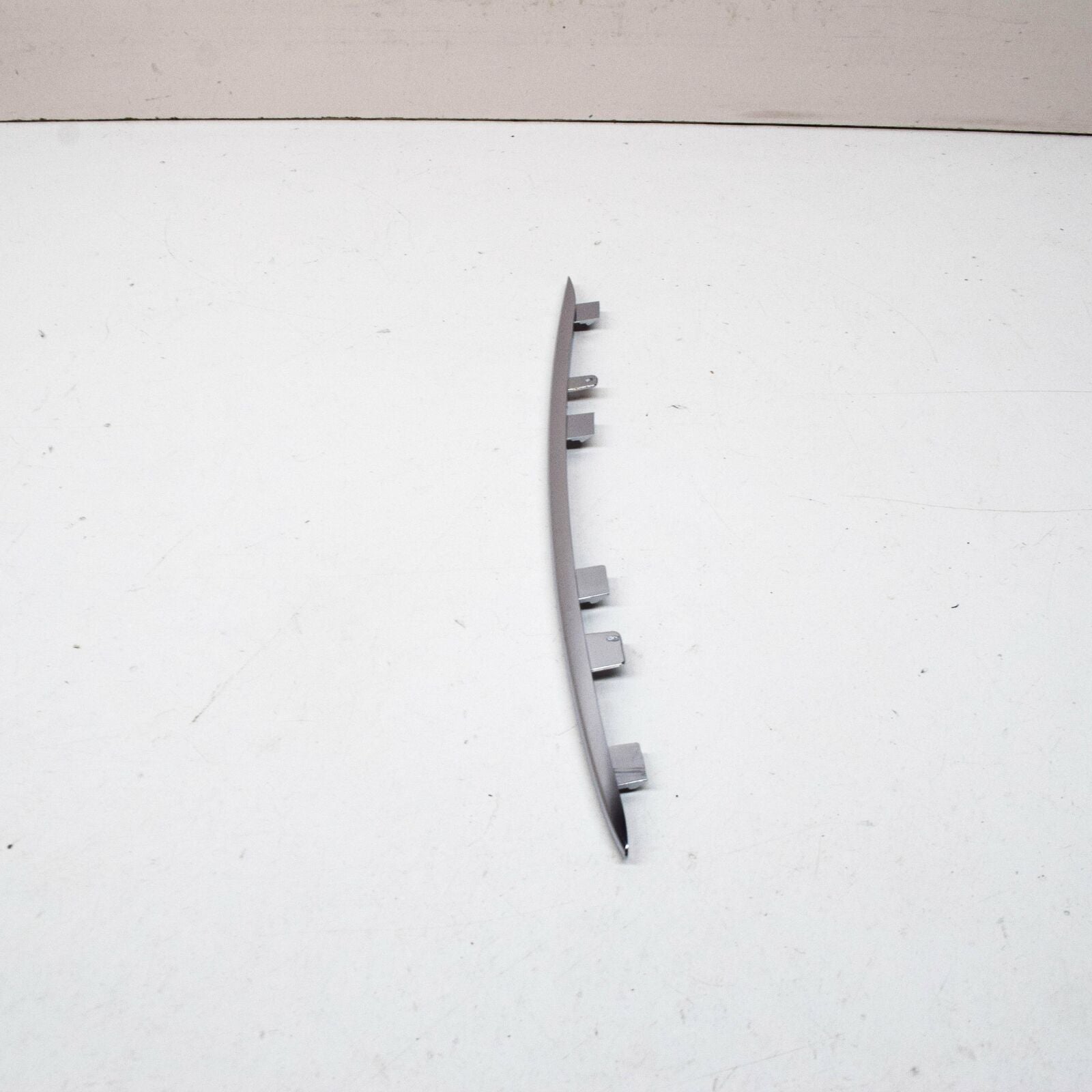 NEW MB GLC C253 FRONT BUMPER LEFT UPPER DECORATIVE STRIP A2538857701 ORIGINAL