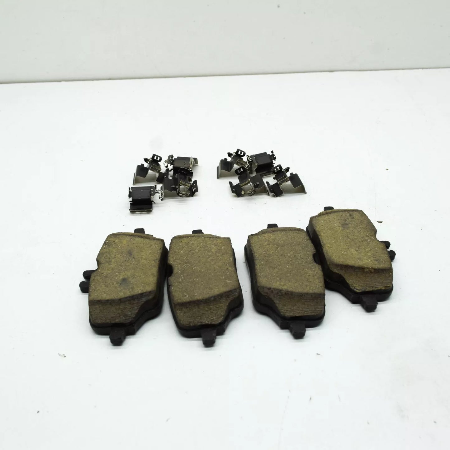 NEW MERCEDES-BENZ GLE W167 REAR BRAKE PADS SET A0004207203 ORIGINAL