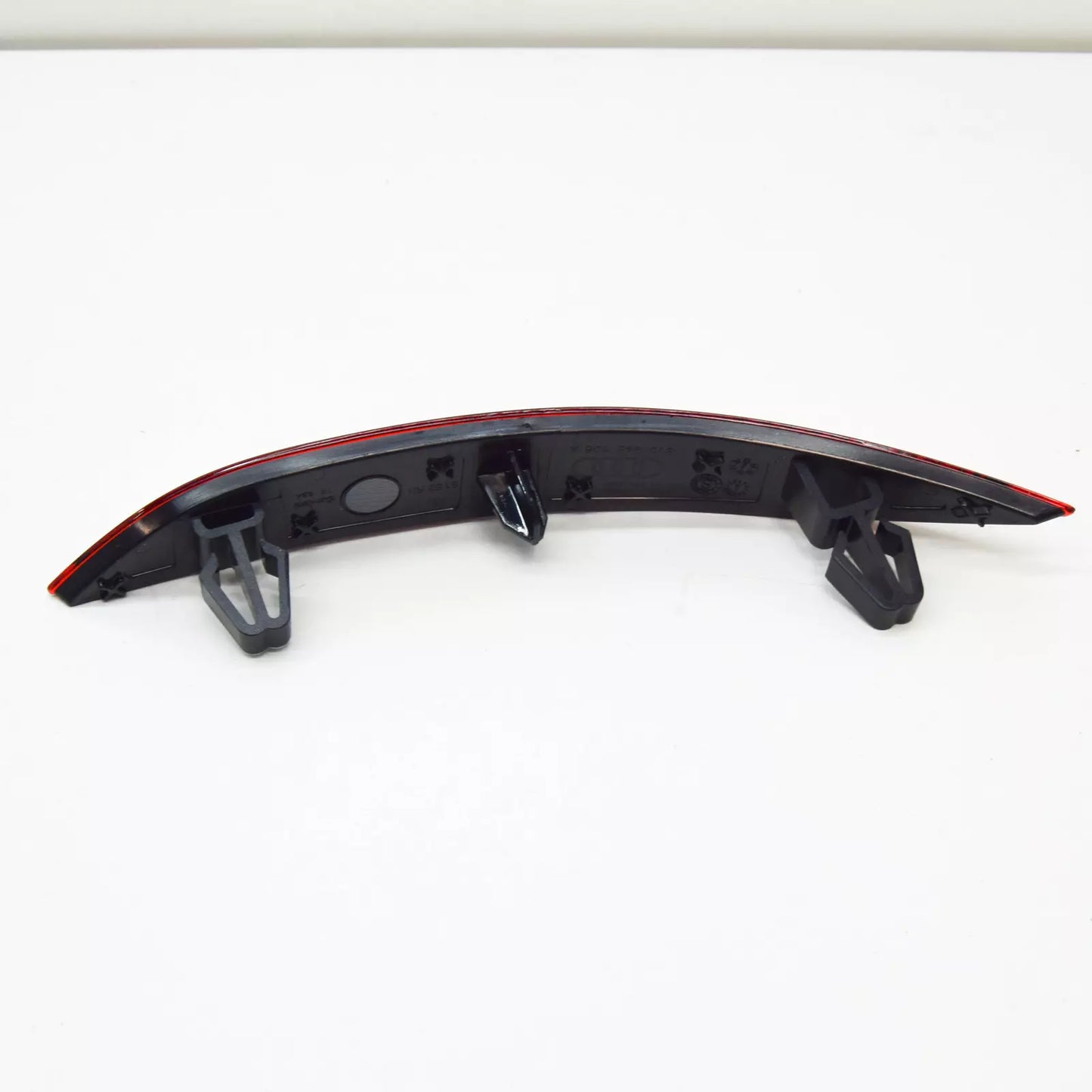 NEW AUDI A3 8V REAR RIGHT BUMPER REFLECTOR 8V0945106A ORIGINAL