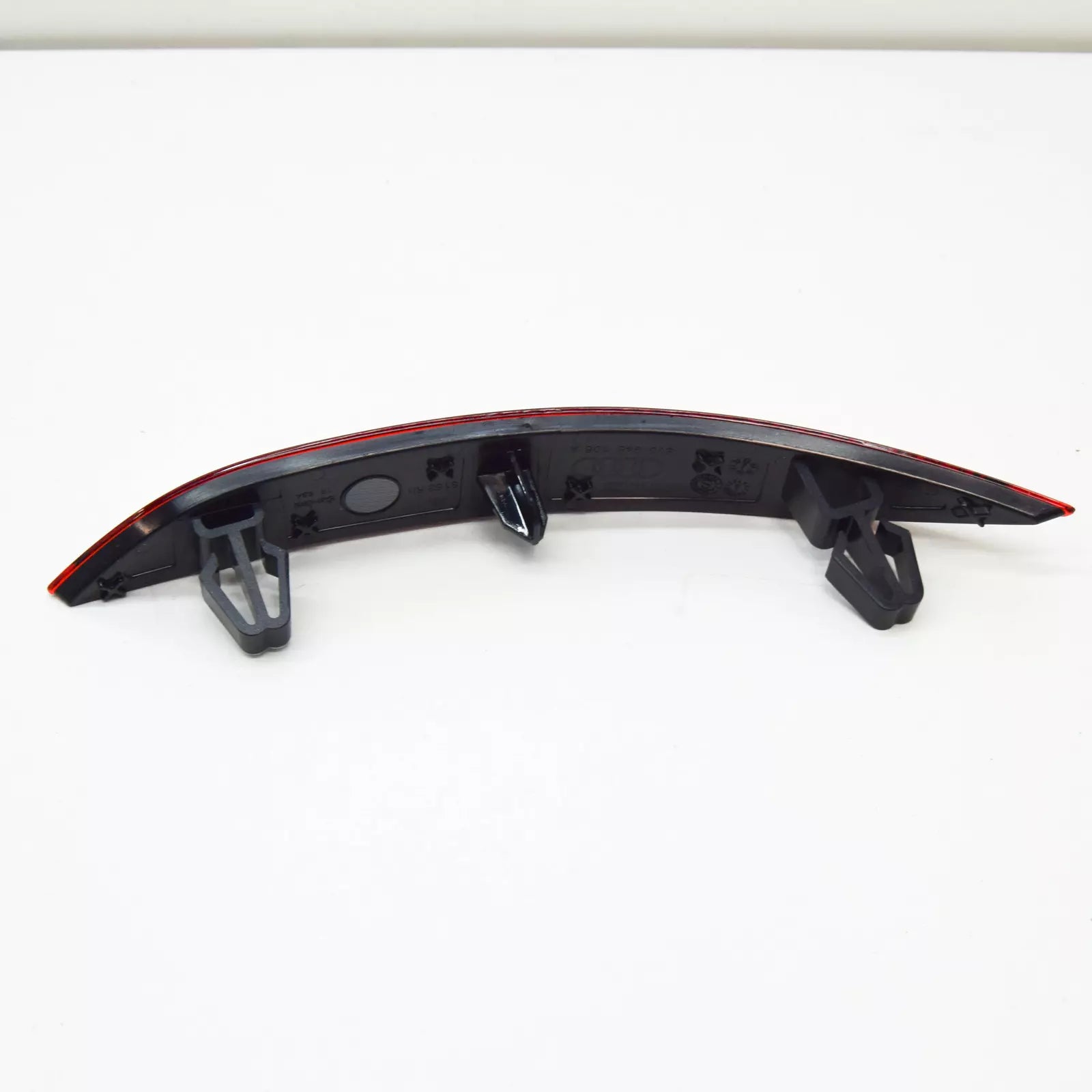 NEW AUDI A3 8V REAR RIGHT BUMPER REFLECTOR 8V0945106A ORIGINAL