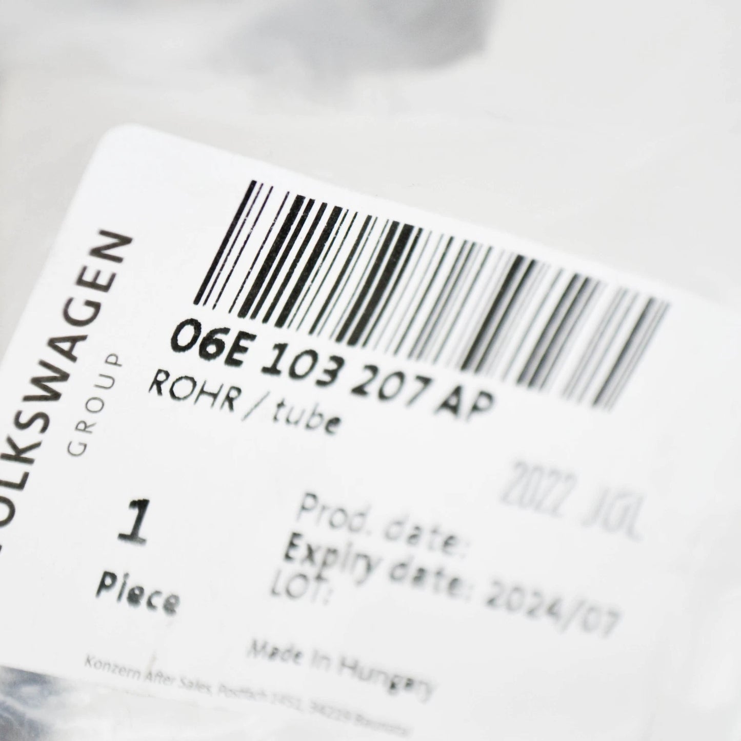 NEW AUDI Q5 8R BREATHER PIPE 06E103207AP