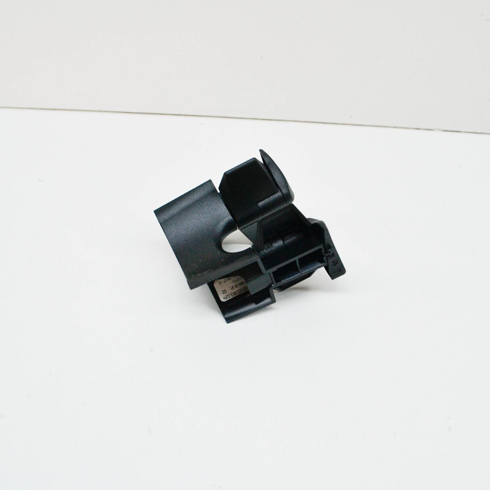 NEW MB C W205 REMOVABLE CUP HOLDER A2056800591 ORIGINAL