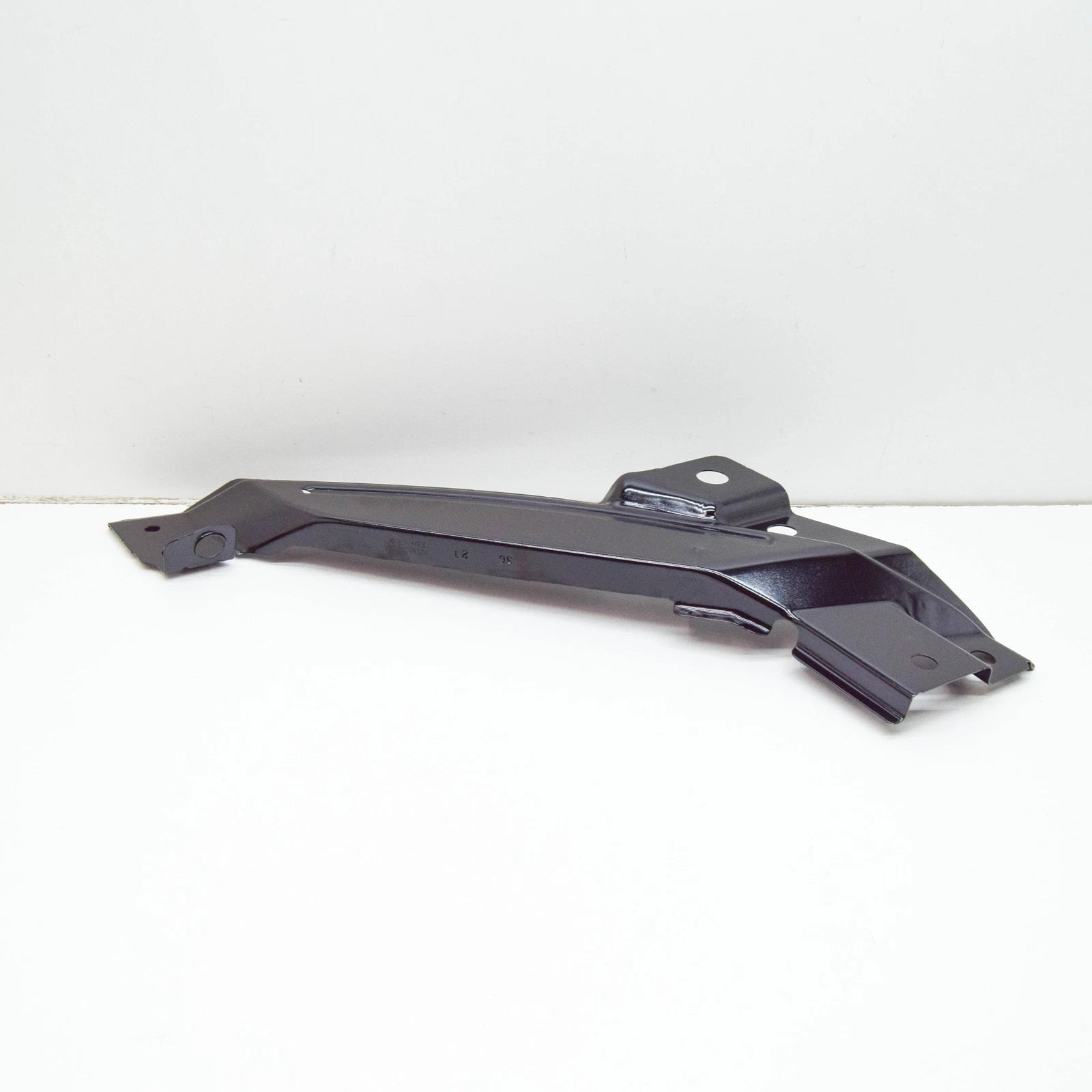 NEW VOLKSWAGEN TAOS RIGHT UPPER RADIATOR BRACE 2GJ805932A ORIGINAL