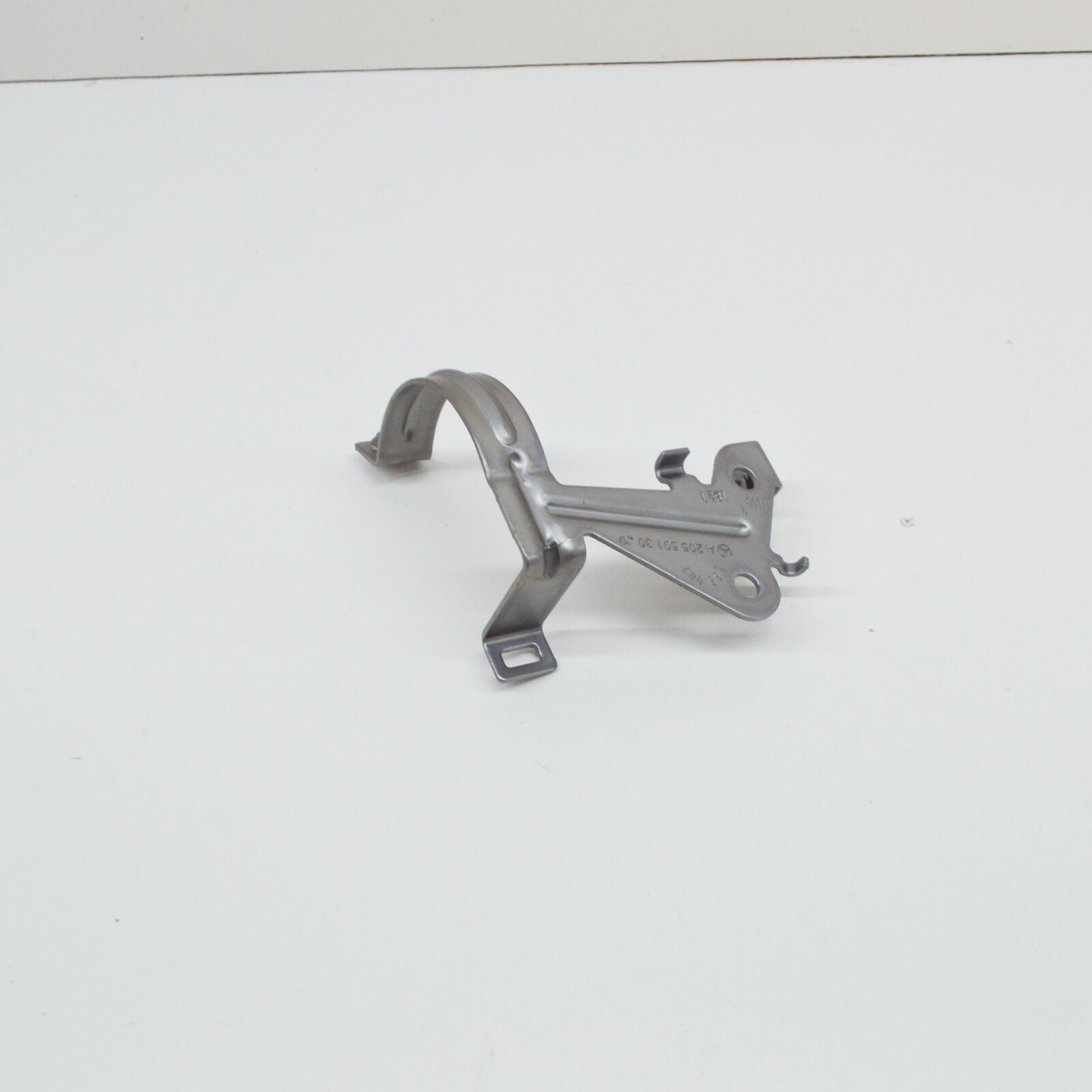 NEW MERCEDES-BENZ C W205 COOLING WATER PUMP BRACKET A2055013020 ORIGINAL