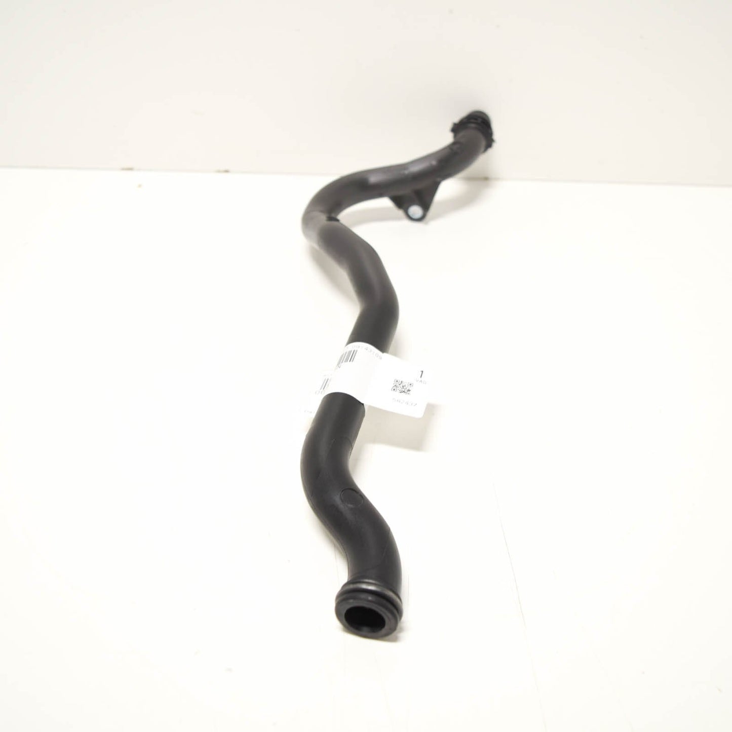 NEW AUDI A4 B8 COOLANT PIPE 06E121065N ORIGINAL