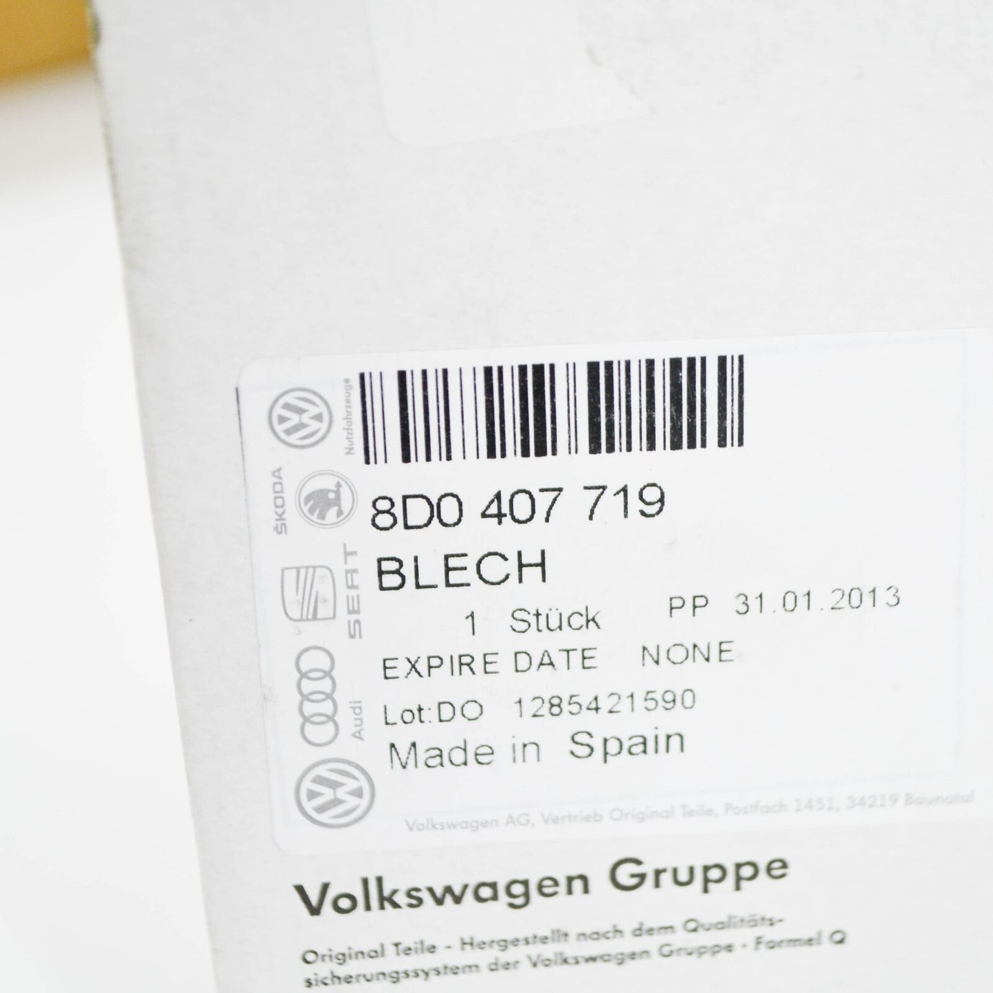 NEW AUDI A4 B6 FRONT LEFT CV BOOT SHIELD GUARD PLATE 8D0407719 ORIGINAL