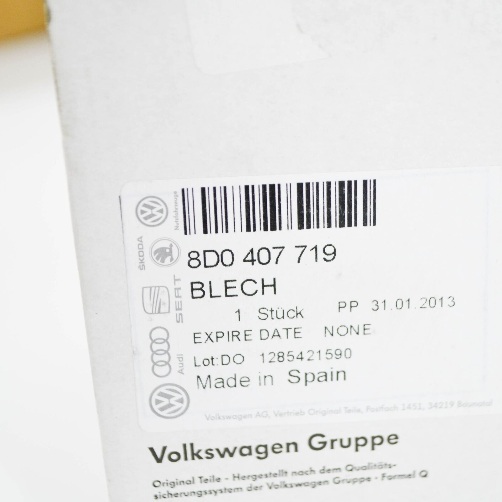 NEW AUDI A4 B6 FRONT LEFT CV BOOT SHIELD GUARD PLATE 8D0407719 ORIGINAL