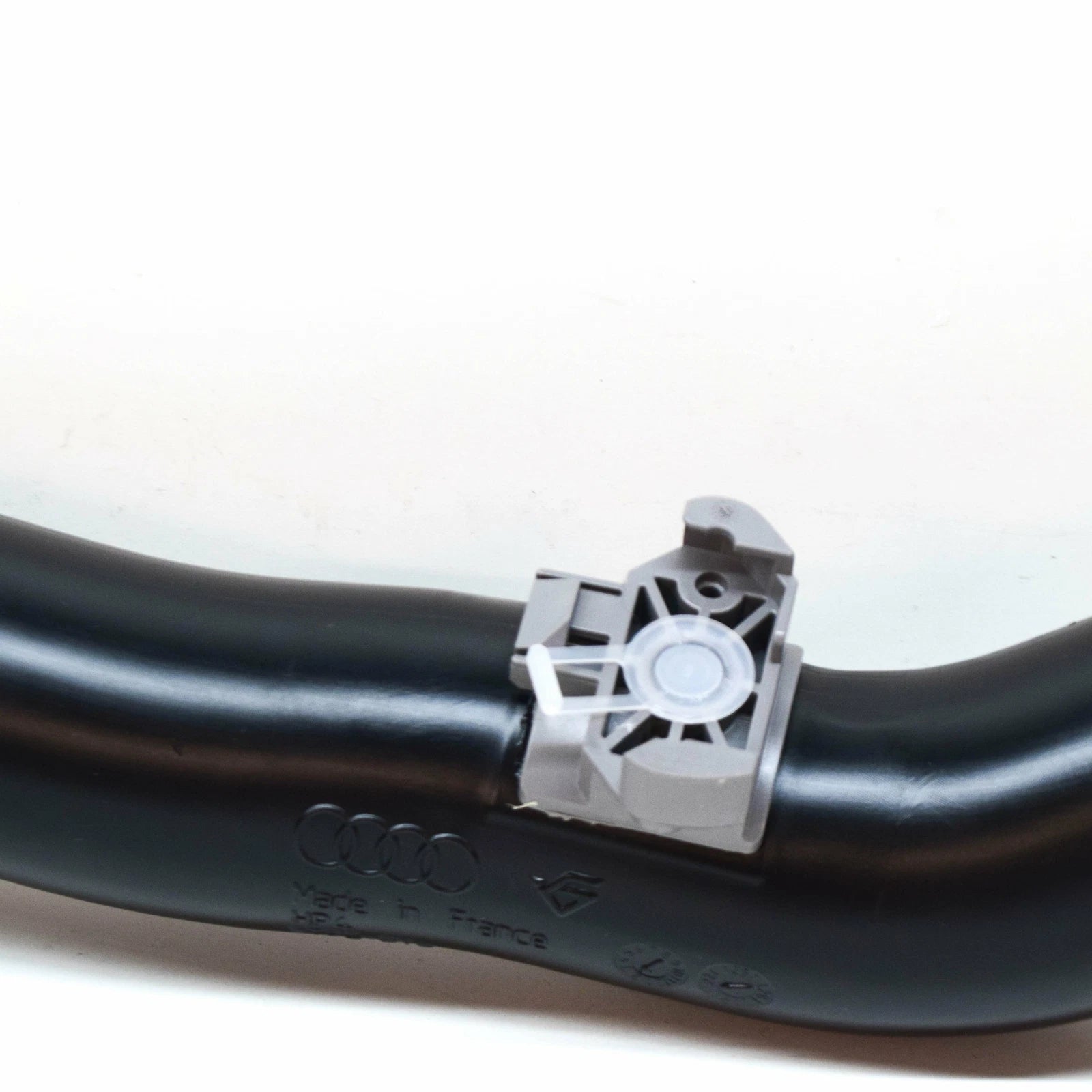 NEW AUDI A5 S5 8W6 LEFT SIDE TURBOCHARGER PIPE HOSE 8W0145673AL ORIGINAL