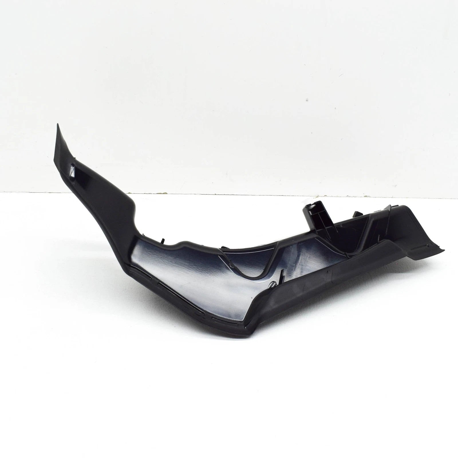 NEW BMW X5 G05 REAR RIGHT TAILLIGHT GUTTER TRIM 63215A5B4A4 5A5B4A4 ORIGINAL