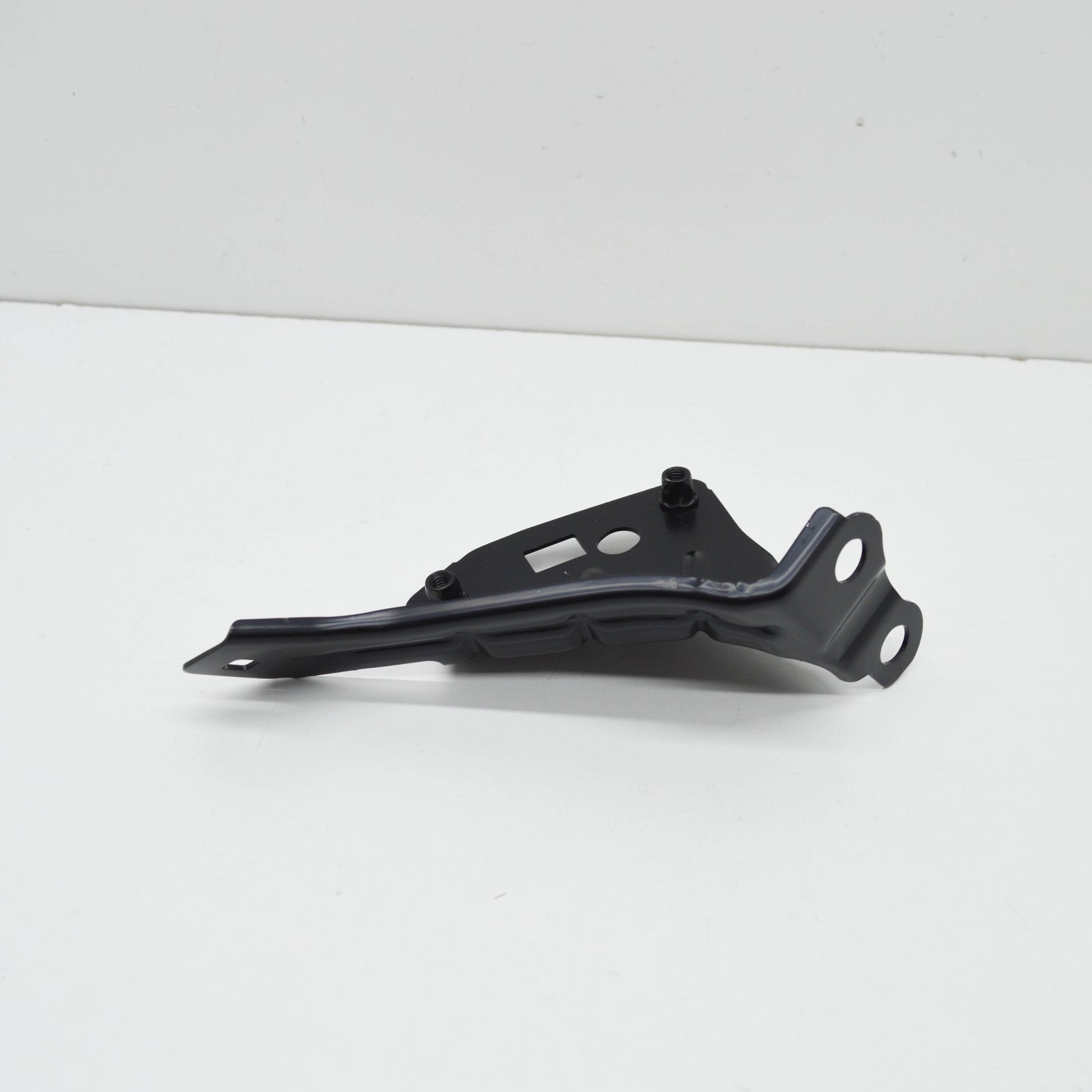 NEW VOLKSWAGEN GOLF MK8 CD FRONT LEFT FENDER HOLDER 5H0821135 ORIGINAL