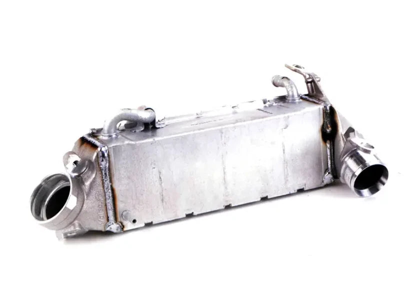 NEW VOLKSWAGEN PASSAT B8 INTERCOOLER 3AA145805B ORIGINAL