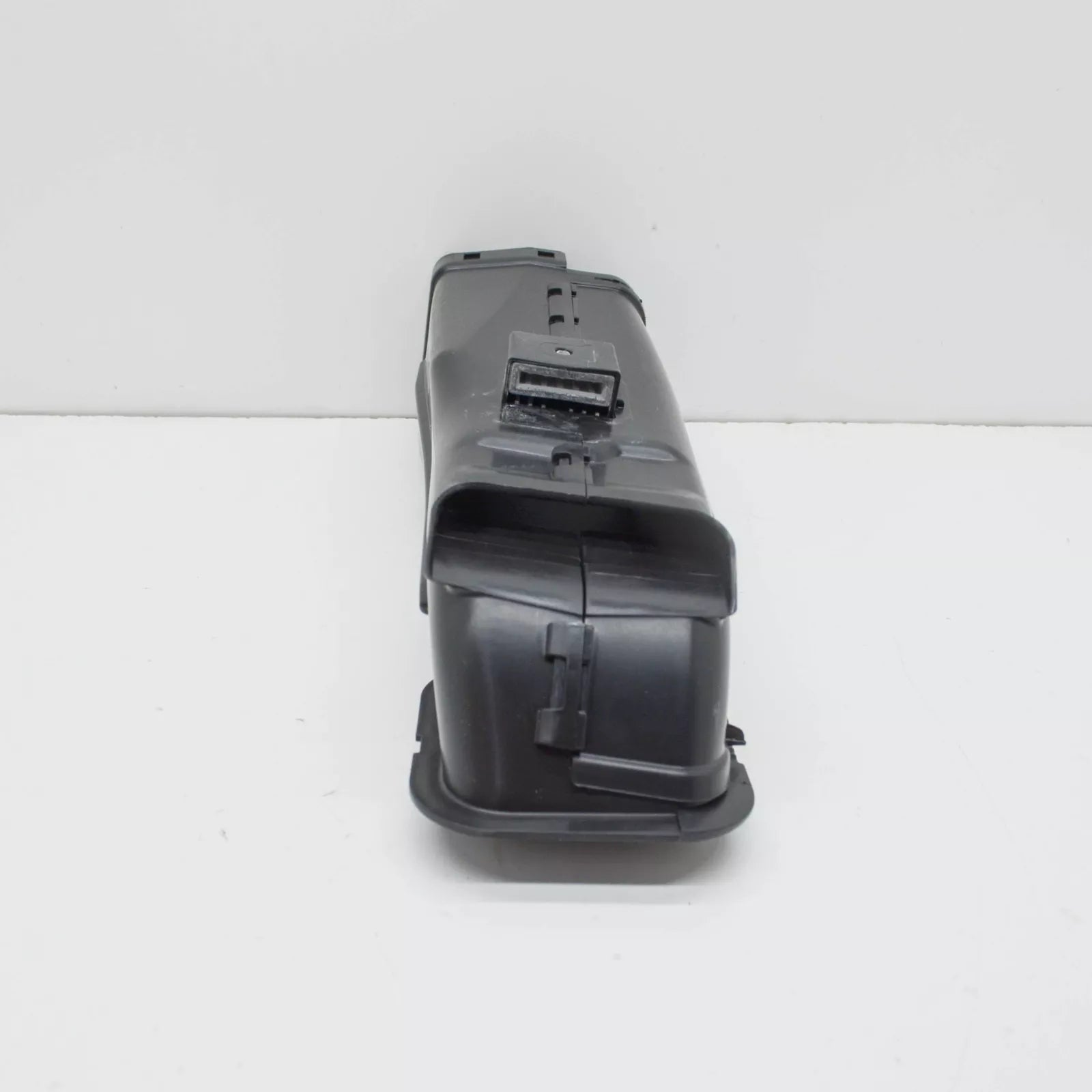 NEW BMW 5 G30 AIR INTAKE TUBE DUCT 13718577168 ORIGINAL