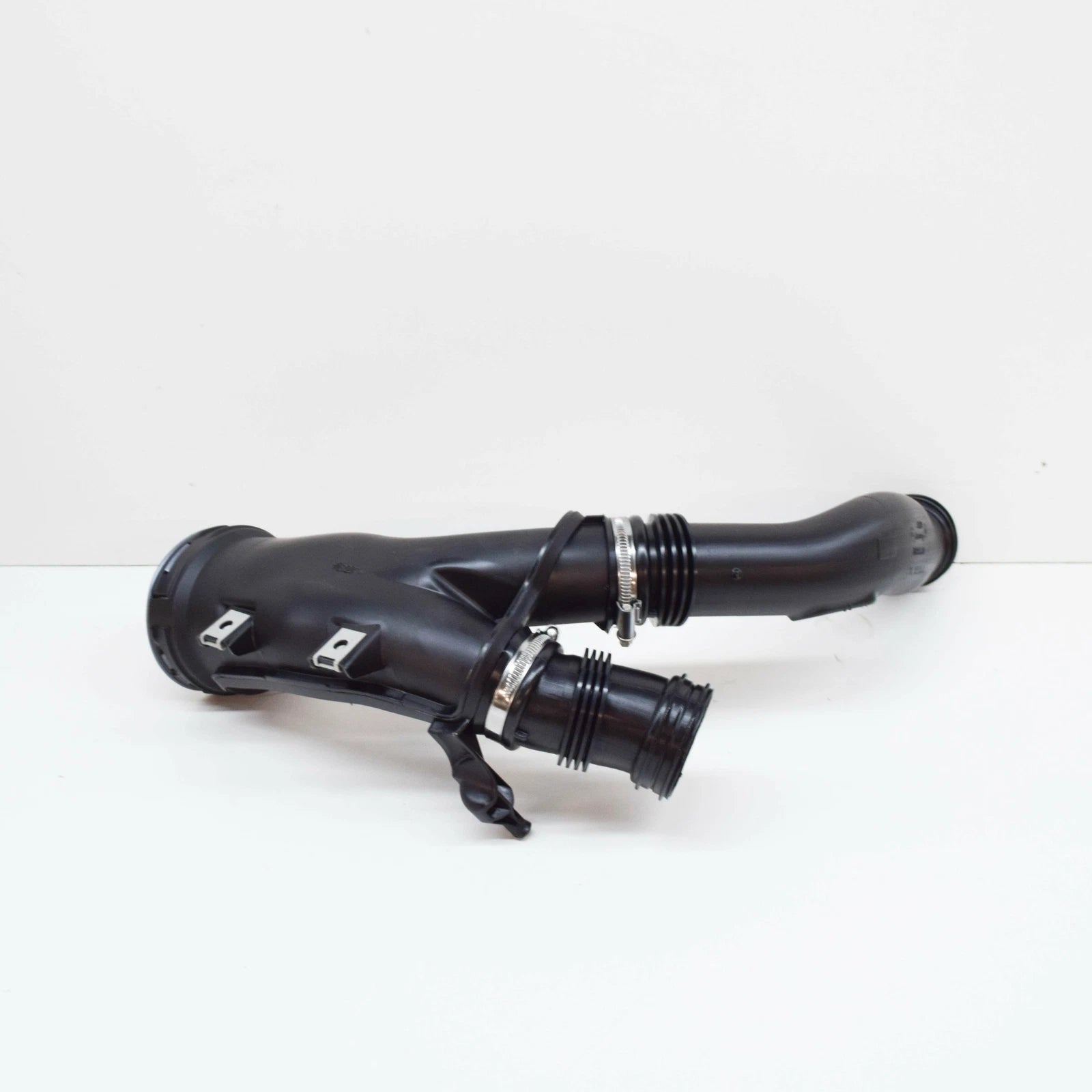 NEW BMW E71 F01 F02 SAC SEDAN AIR DUCT FILTERED PIPE 7582312 13717582312