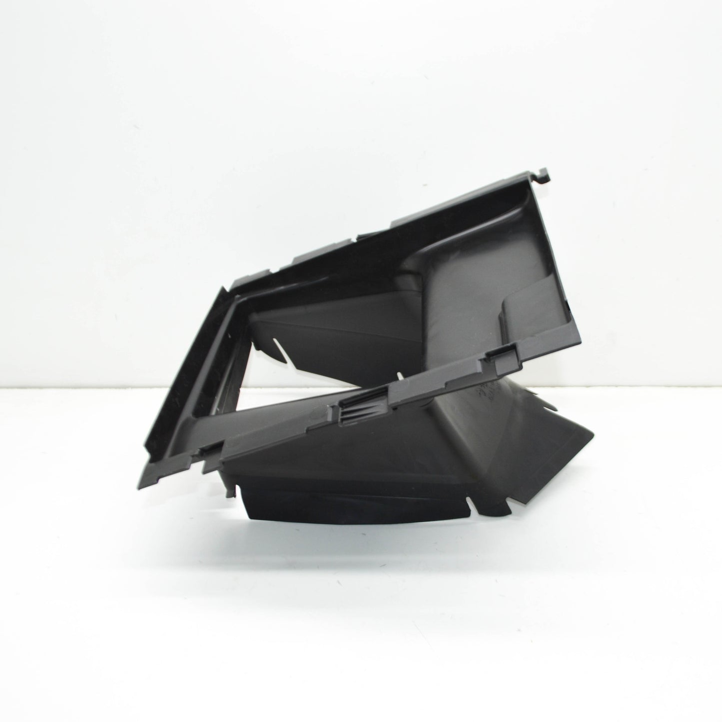 NEW AUDI Q8 INTERCOOLER RIGHT AIR DUCT GUIDE 4M8145334A ORIGINAL