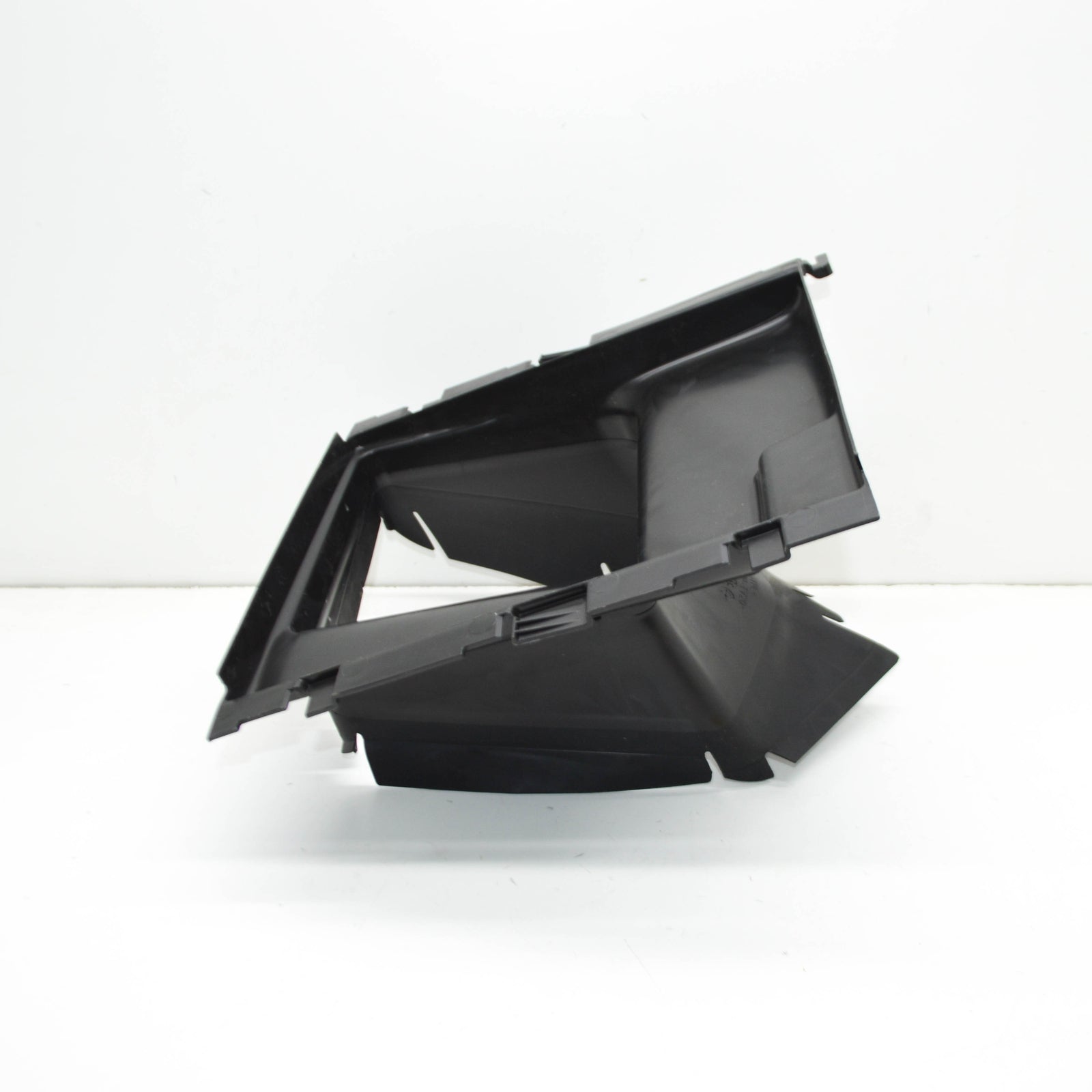 NEW AUDI Q8 INTERCOOLER RIGHT AIR DUCT GUIDE 4M8145334A ORIGINAL