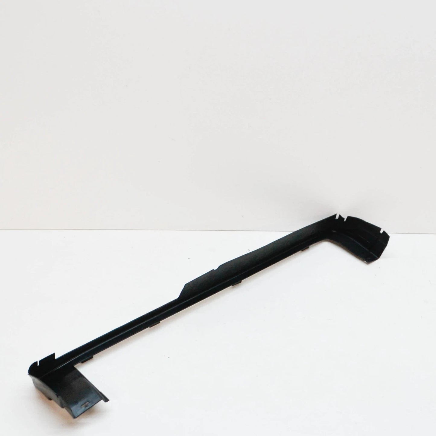 NEW AUDI Q3 F3 RADIATOR UPPER AIR GUIDE 83A121285H