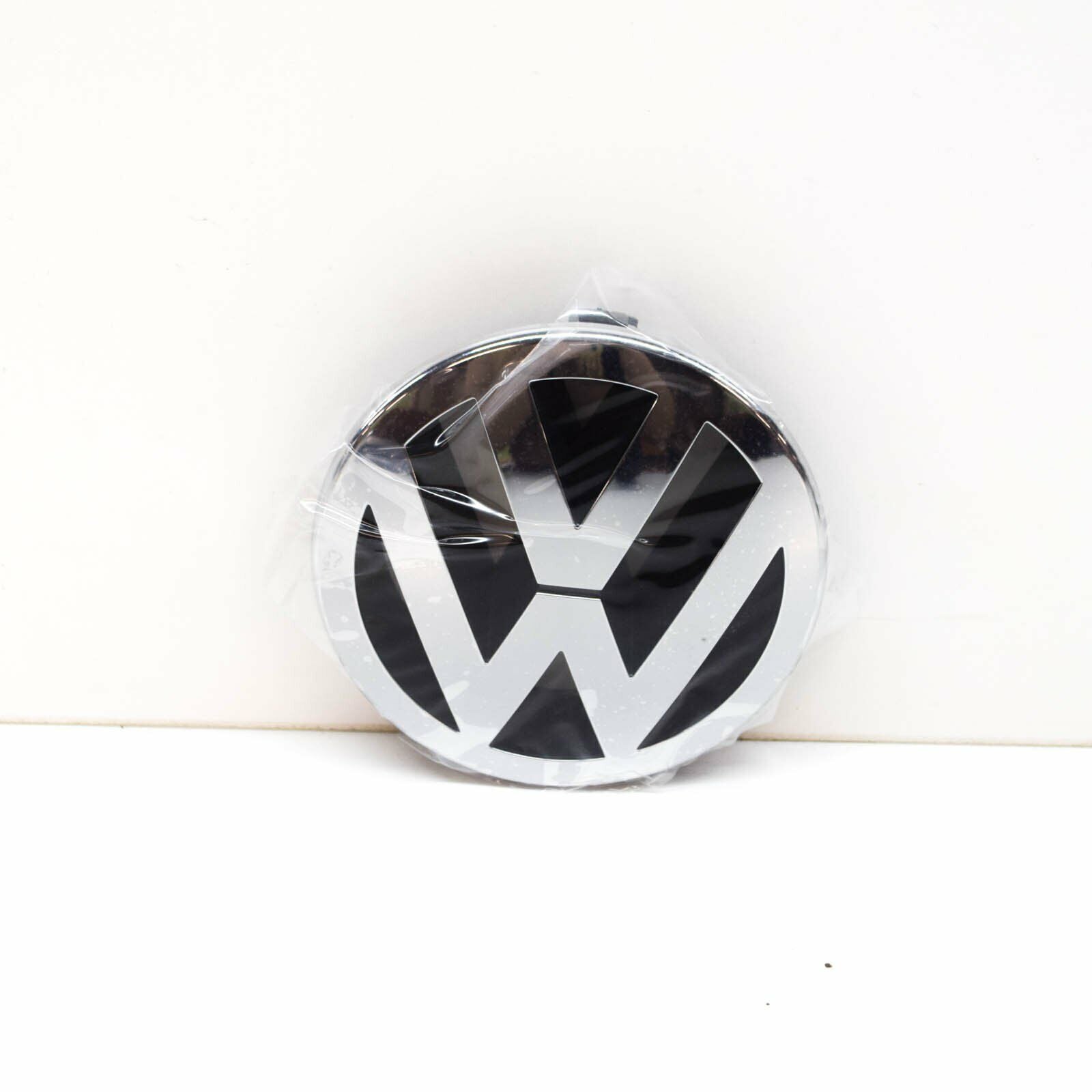 NEW VW TOUAREG 7L FRONT BUMPER GRILL EMBLEM BADGE 5.1" 3C0853601CFDY ORIGINAL