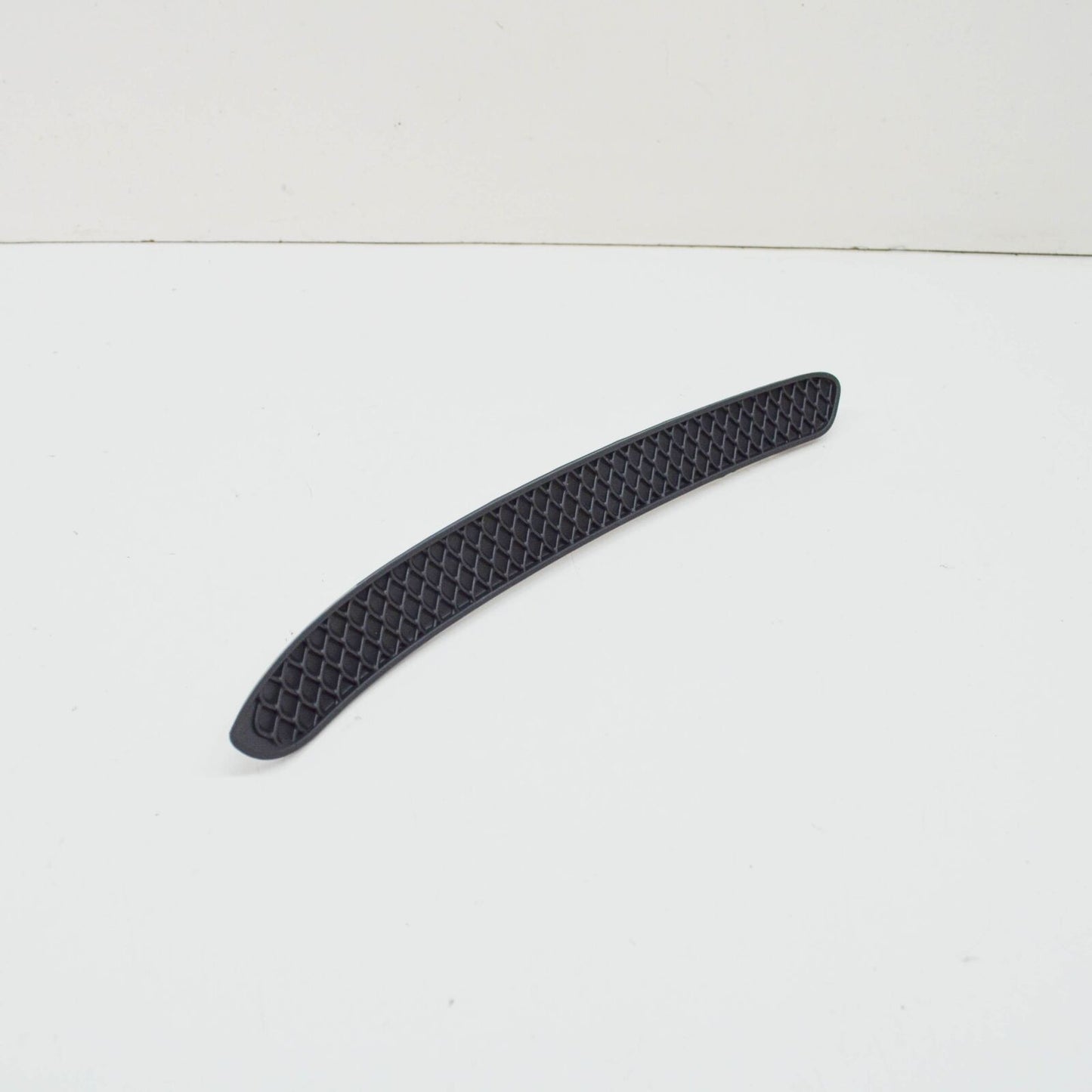 NEW MERCEDES-BENZ CLA C117 REAR BUMPER RIGHT GRILLE COVER A1178850253 ORIGINAL