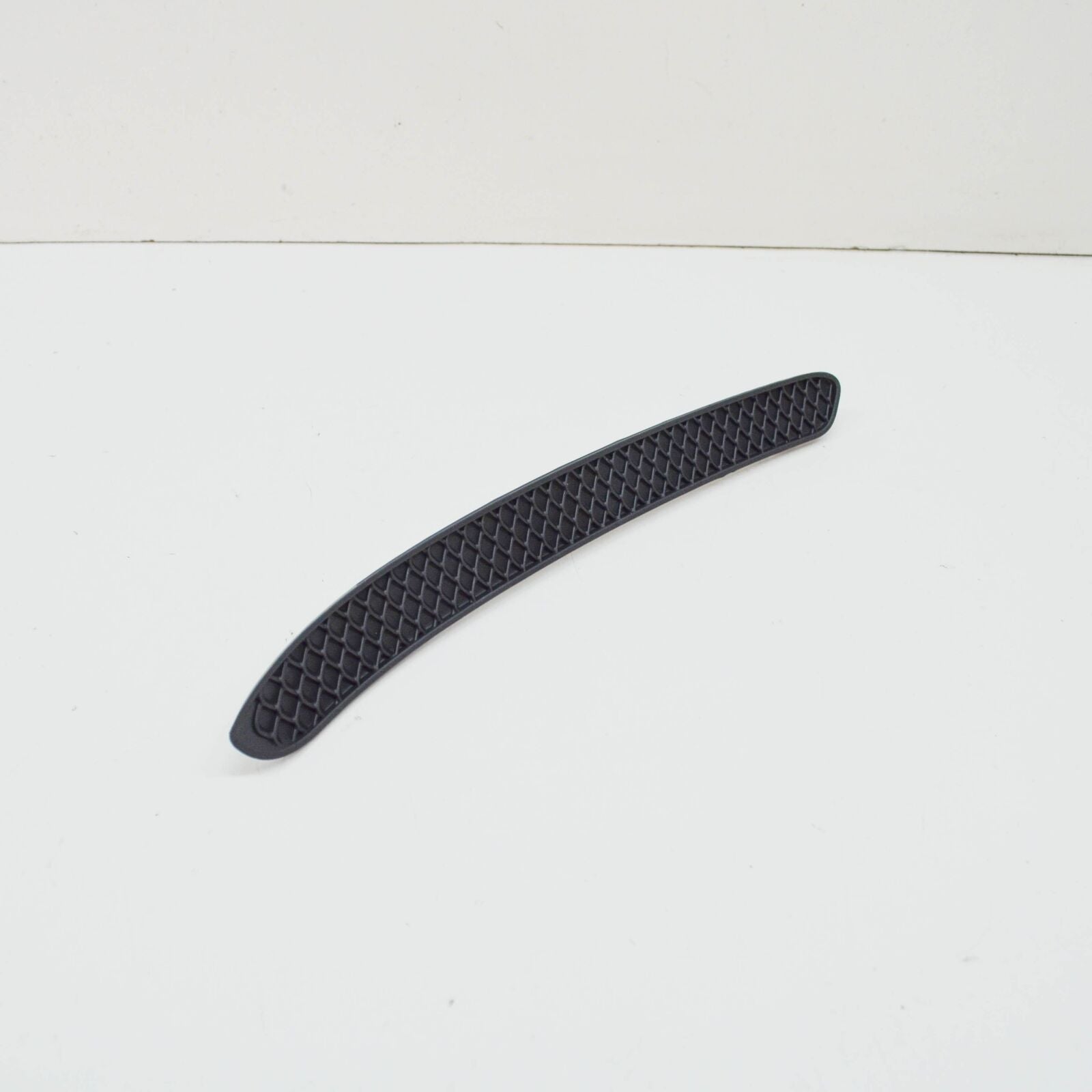 NEW MERCEDES-BENZ CLA C117 REAR BUMPER RIGHT GRILLE COVER A1178850253 ORIGINAL