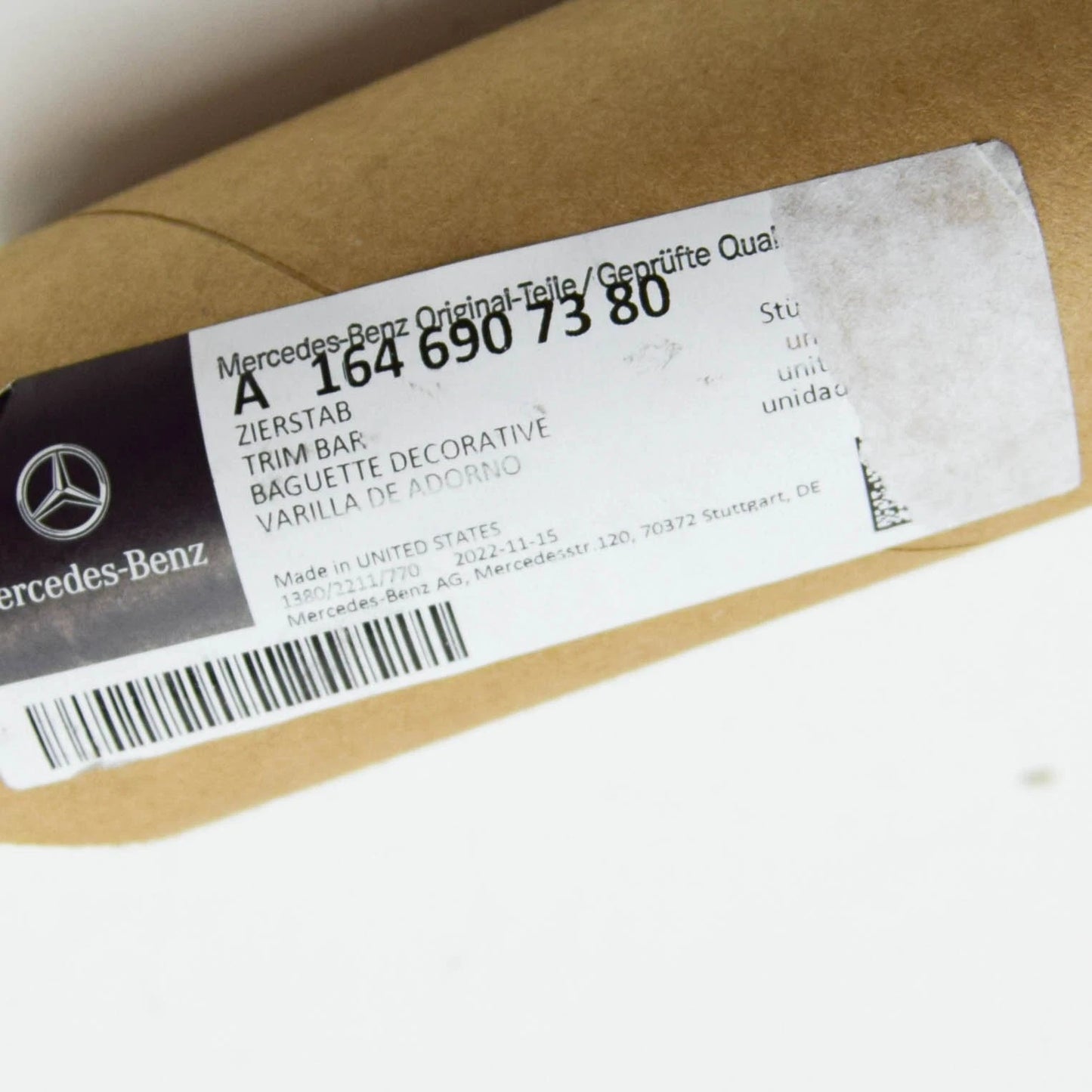 NEW MERCEDES-BENZ ML W164 FRONT LEFT DOOR WINDOW TRIM STRIP A1646907380 ORIGINAL