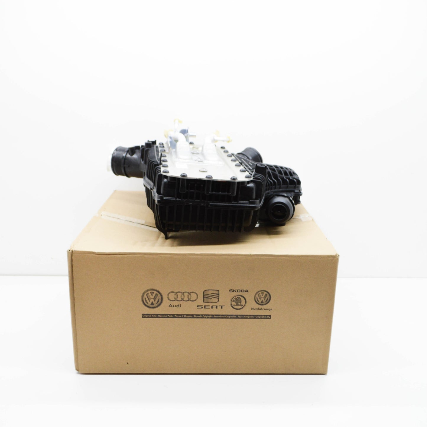 new audi a6 c8 charge air cooler radiator 4k0145803d original