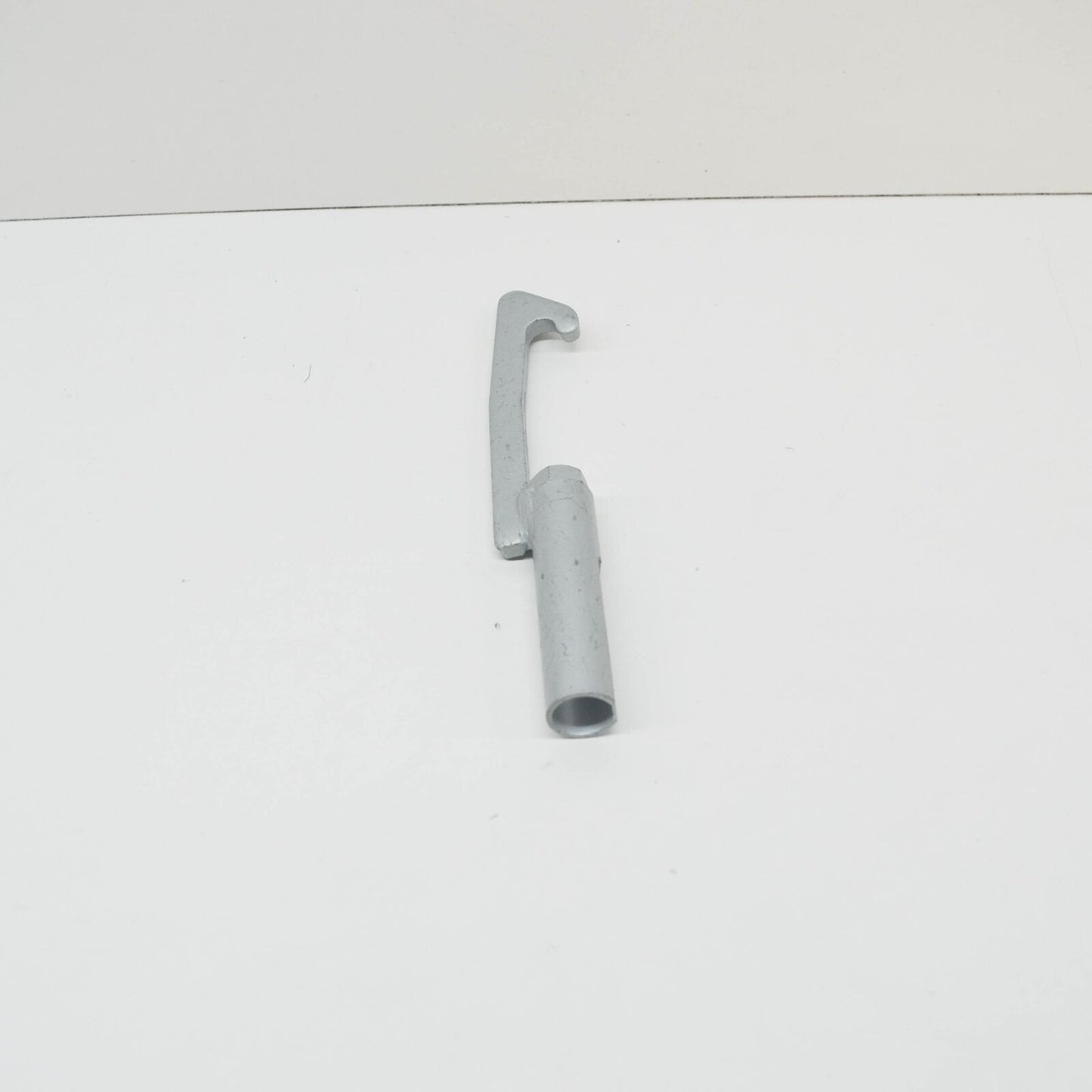 NEW MERCEDES-BENZ SPRINTER 906 SPARE WHEEL TENSIONING BOLT A9014000370 ORIGINAL