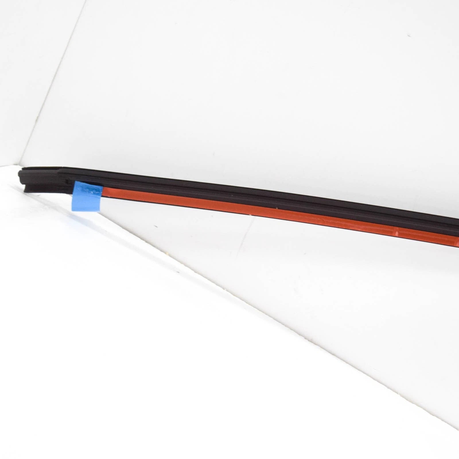 NEW BMW 7 E65 FRONT UPPER WINDSHIELD MOULDING SEAL 51317172022 ORIGINAL