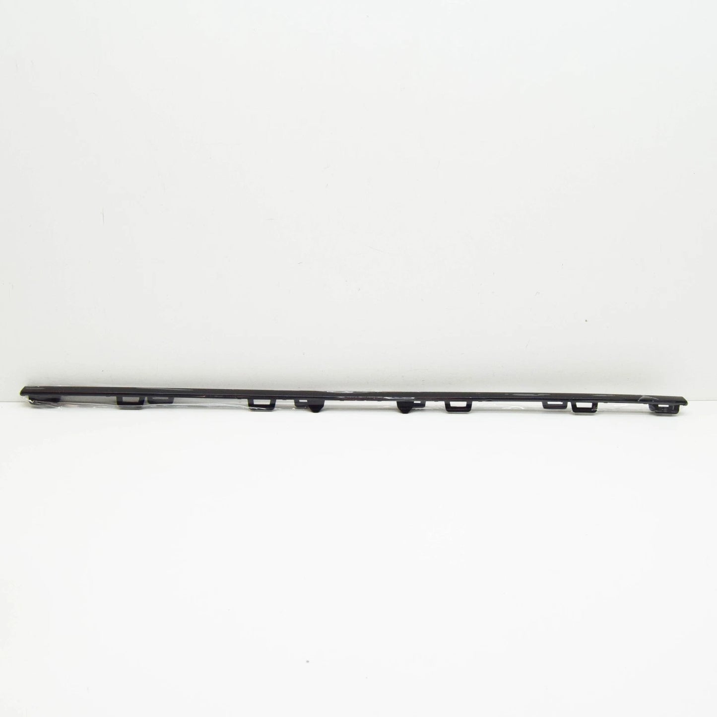 NEW MERCEDES-BENZ CLA C118 REAR BUMPER CENTER TRIM STRIP A118885200264 ORIGINAL