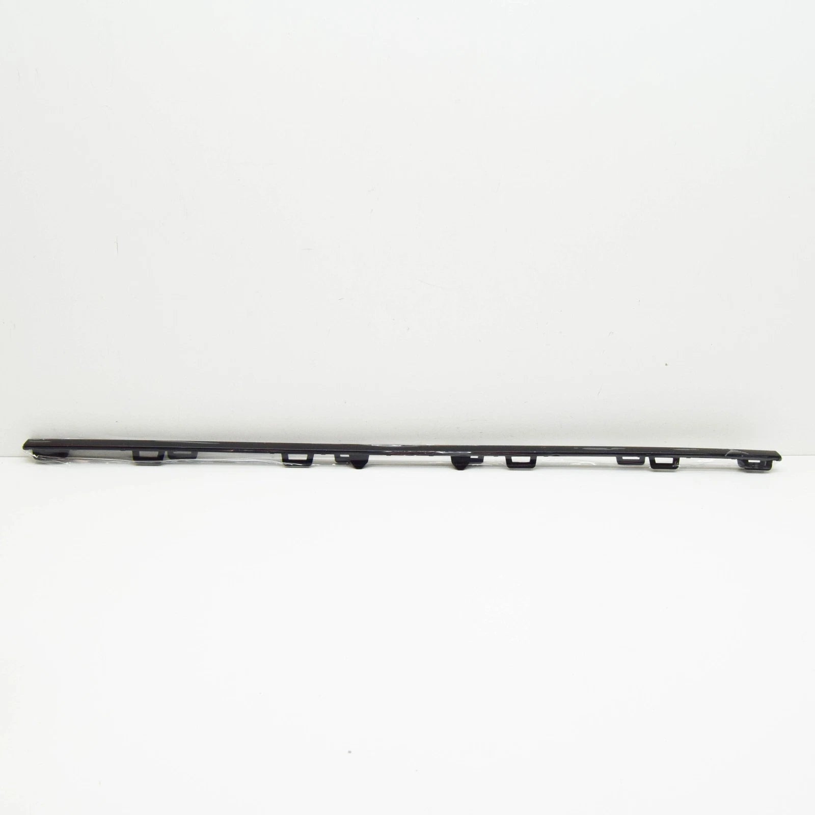 NEW MERCEDES-BENZ CLA C118 REAR BUMPER CENTER TRIM STRIP A118885200264 ORIGINAL