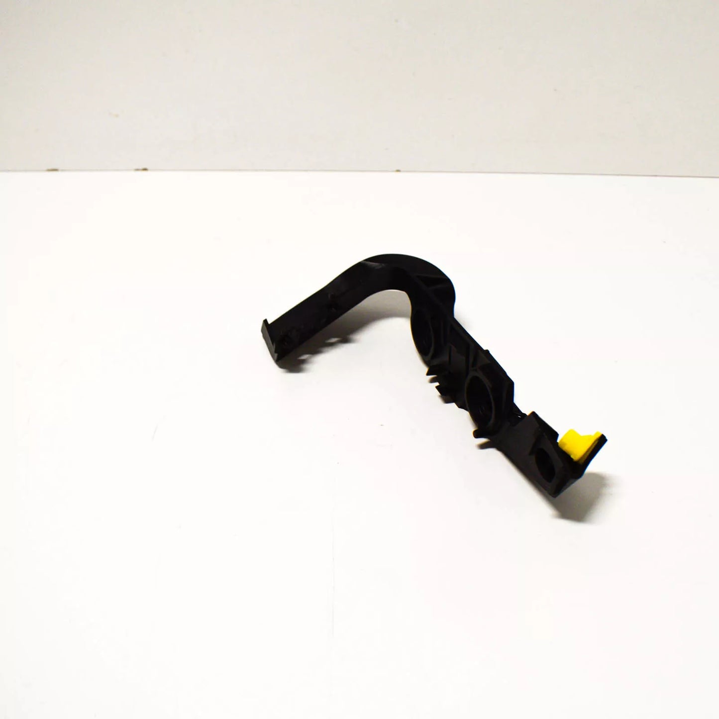 NEW AUDI A5 8W6 FRONT RIGHT UPPER BUMPER GUIDE 8W6807284 ORIGINAL