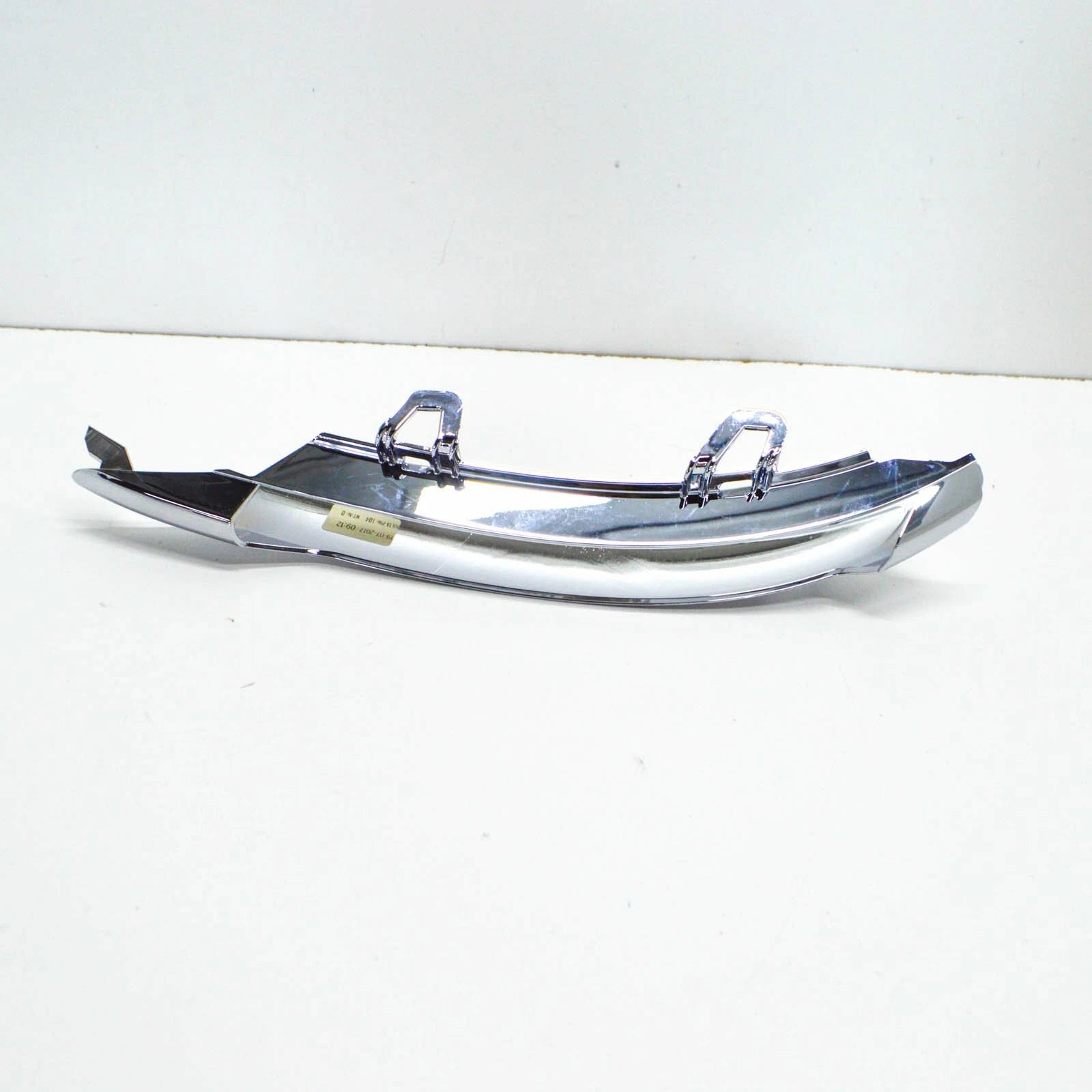 NEW MERCEDES-BENZ C-CLASS W204 FRONT RIGHT DRL LIGHT TRIM A2048852874