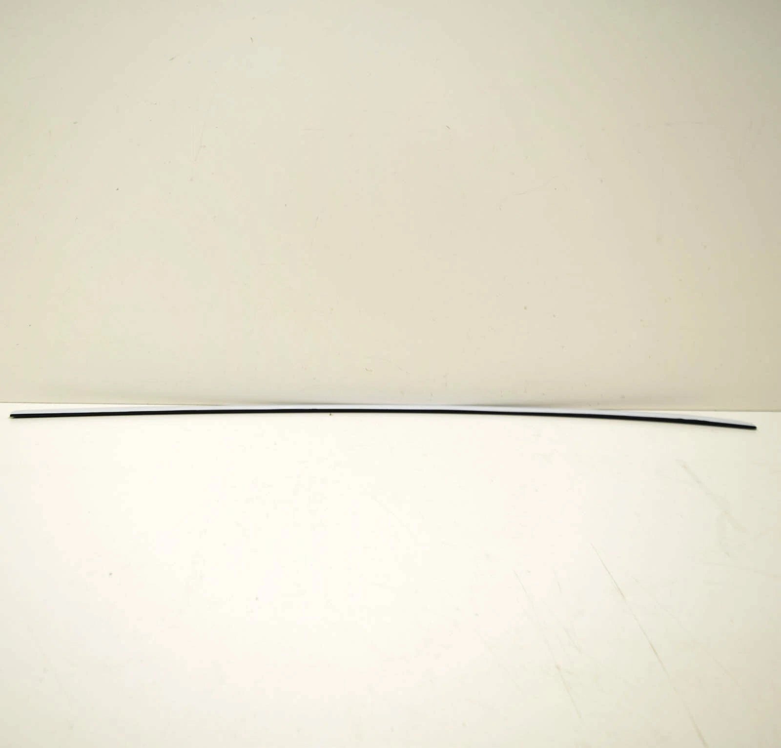 NEW AUDI A8 4N REAR LEFT DOOR WINDOW GUIDE TRIM 4N4839643BT94 ORIGINAL