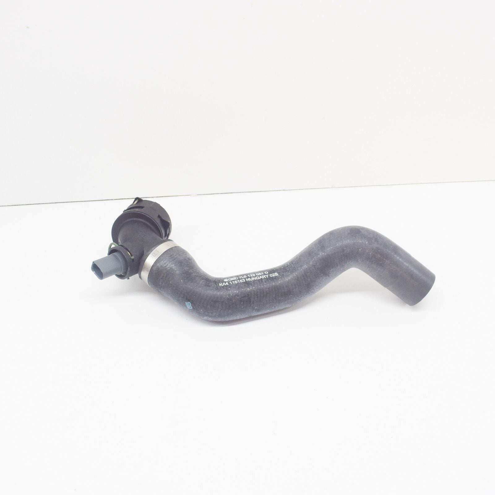 NEW AUDI Q7 4L ENGINE COOLANT RADIATOR LOWER PIPE HOSE 7L0122051D ORIGINAL