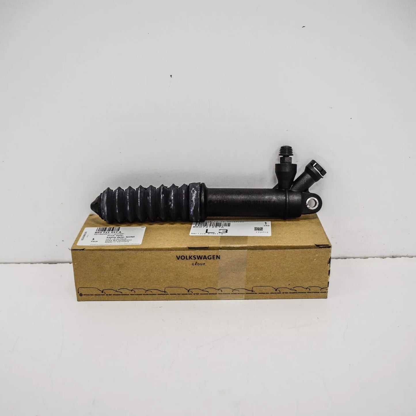 NEW AUDI Q5 8R CLUTCH SLAVE CYLINDER 8K0721257A ORIGINAL