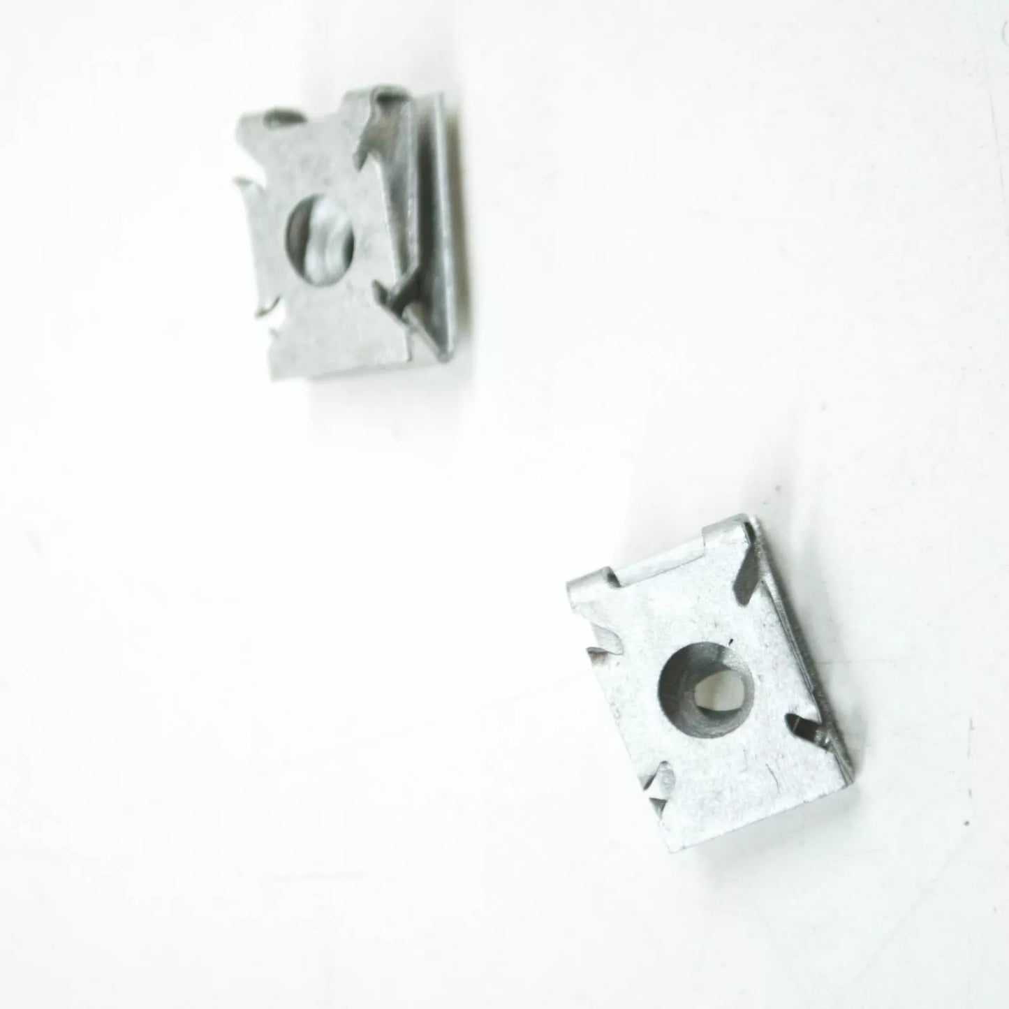 NEW AUDI A6 C7 WHEELHOUSE LINER ATTACHMENT PARTS 1 MOUNT KIT 4G0098629A ORIGINAL