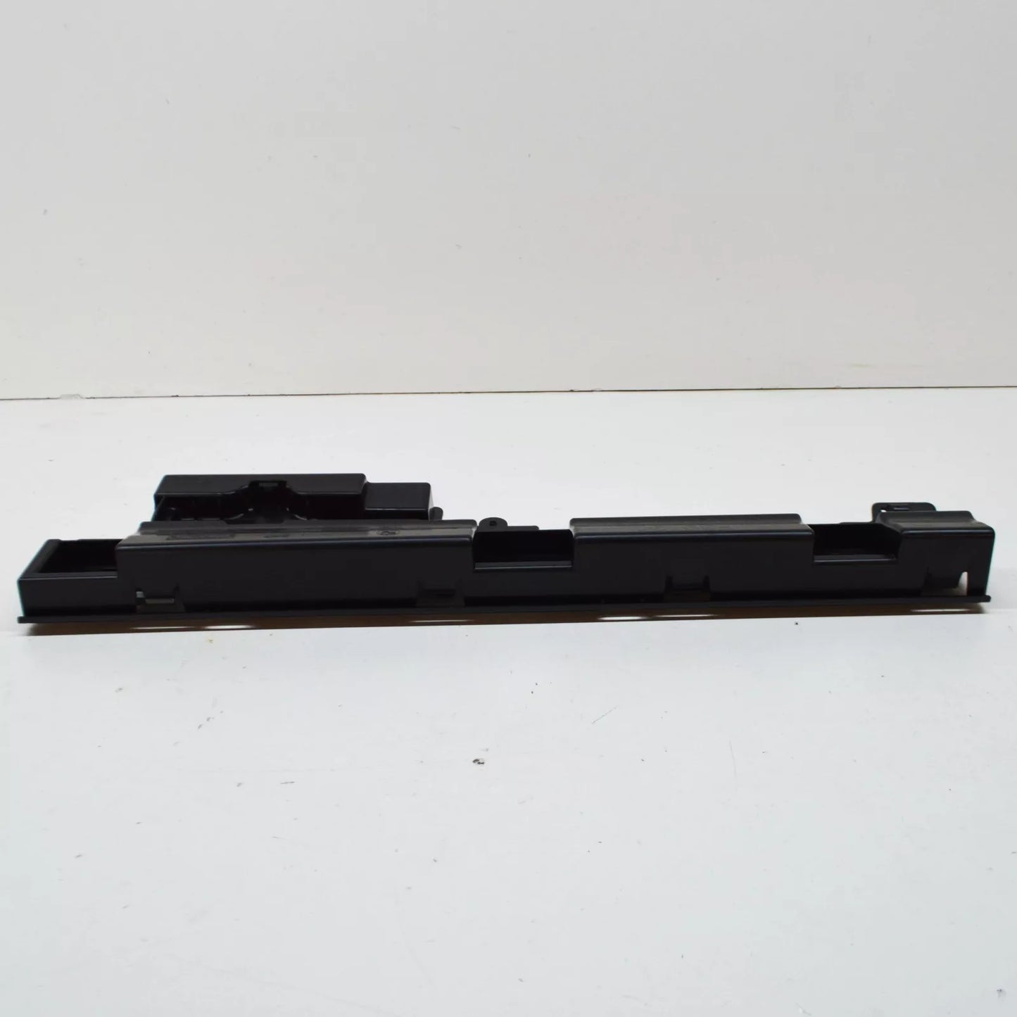 NEW BMW 3 F30 F31 LEFT SIDE SUPPORTING LEDGE 51777256917 ORIGINAL