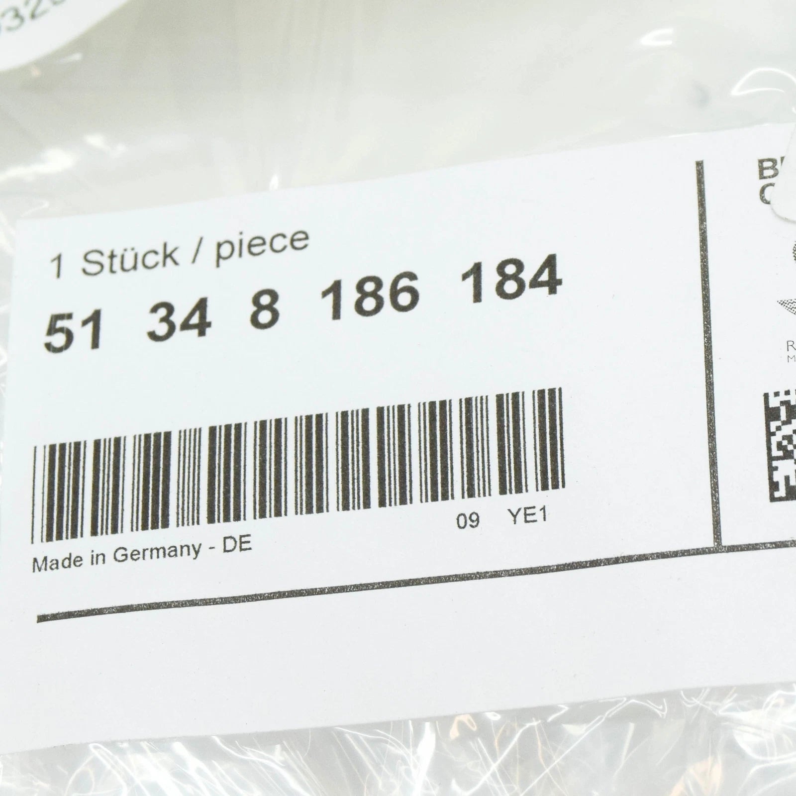 NEW BMW 5 E39 REAR RIGHT DOOR QUARTER WINDOW FRAME 51348186184 8186184 ORIGINAL