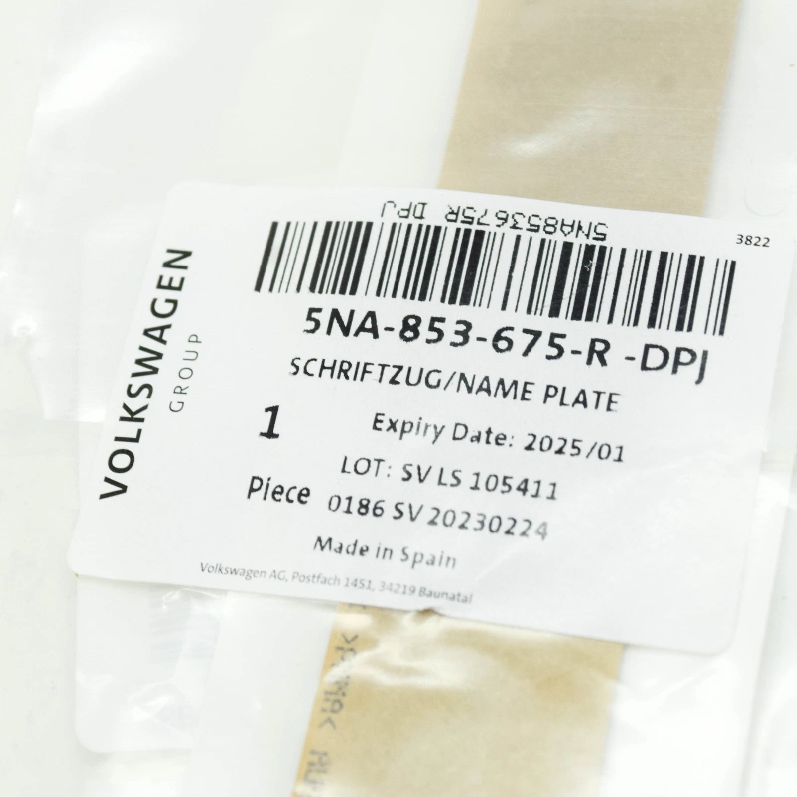 NEW VOLKSWAGEN TIGUAN AD1 REAR BOOTLID BADGE 5NA853675RDPJ ORIGINAL